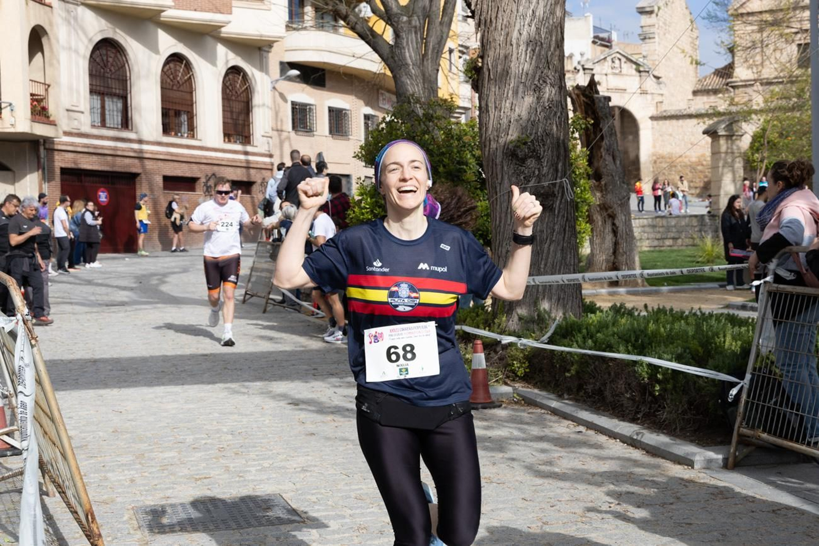 Más de 2.100 participantes corren  para promover la salud en Jaén, en imágenes (2)