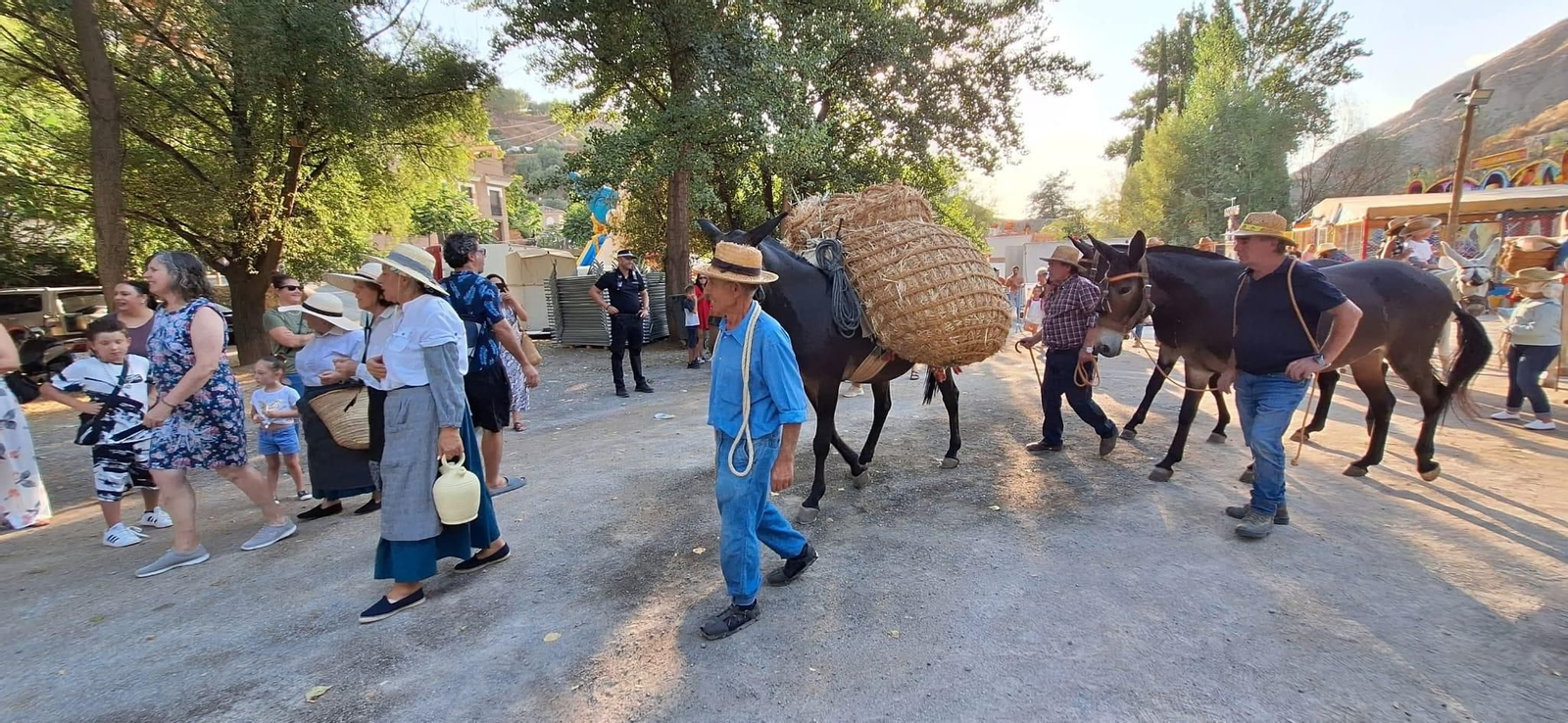 Algunos vecinos en una recreación de otro año