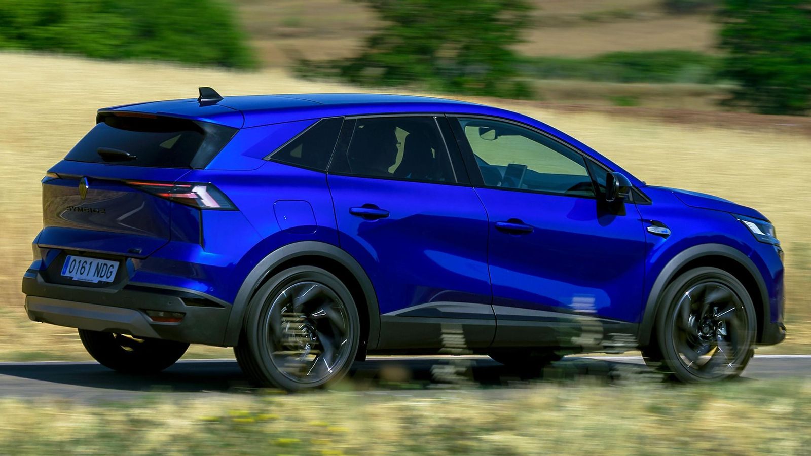 El nuevo sistema full hybrid E-Tech 160 del Symbioz aumenta la potencia y reduce el consumo respecto al de 145 al que reemplaza. El nuevo sistema full hybrid E-Tech 160 del Symbioz aumenta la potencia y reduce el consumo respecto al de 145 al que reemplaza.