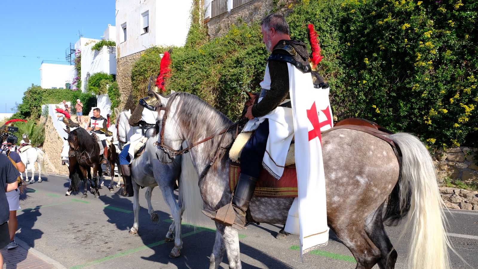 El espectacular desfile de Moros y Cristianos de Mojácar, en imágenes