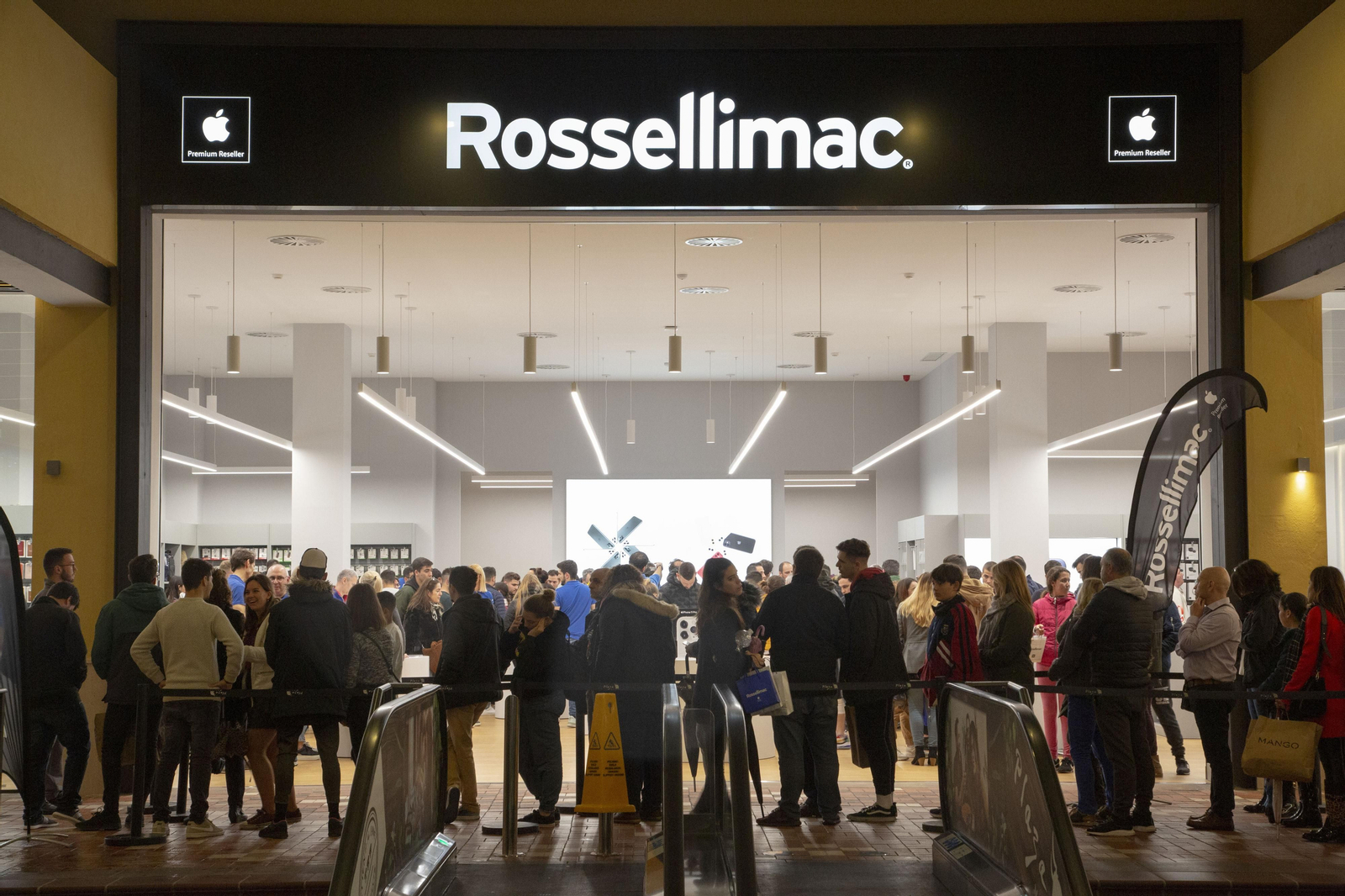 Rossellimac Apple Premium Reseller inaugura una nueva tienda en el centro comercial Plaza Mayor