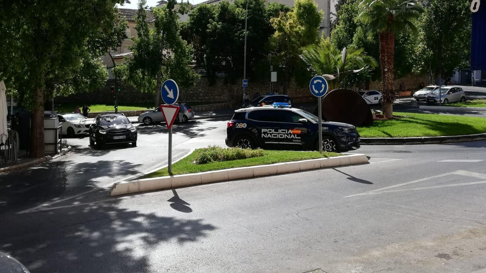 Vehículo de la Policía Nacional. Vehículo de la Policía Nacional.