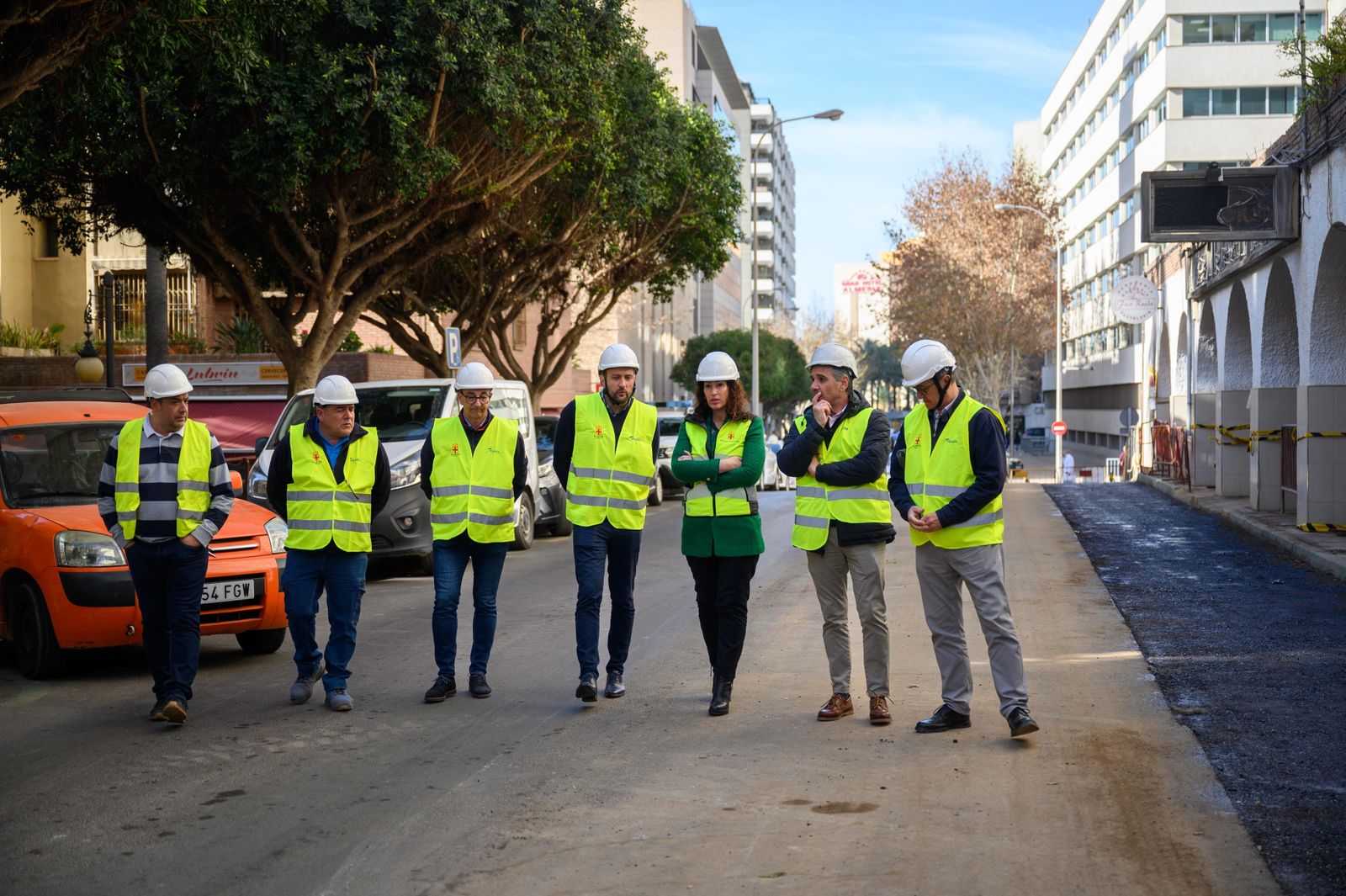 La alcaldesa de Almería, María del Mar Vázquez, ha visitado las obras de Canónigo Molina Alonso.