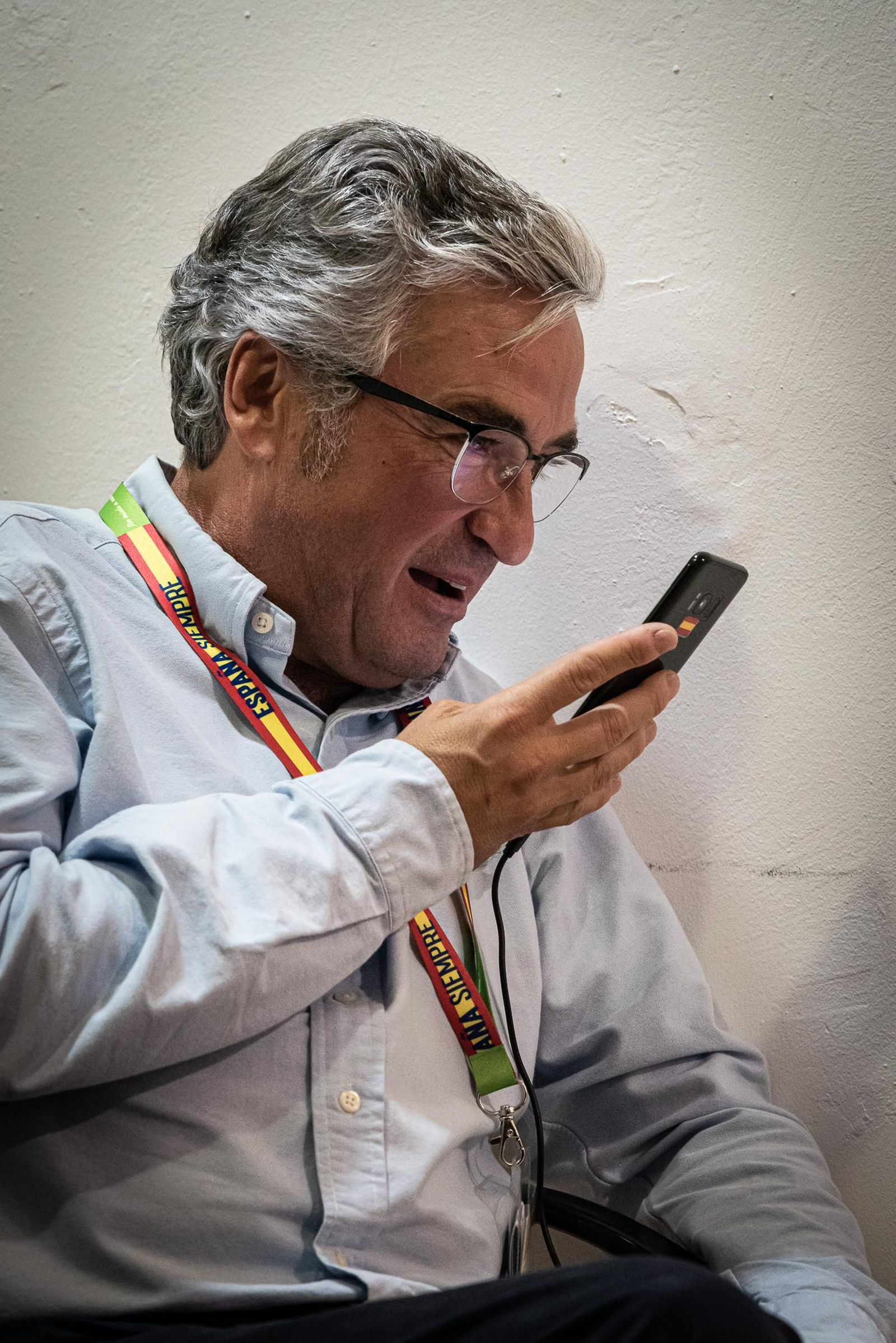 Imágenes de la jornada electoral en la sede de VOX en Huelva