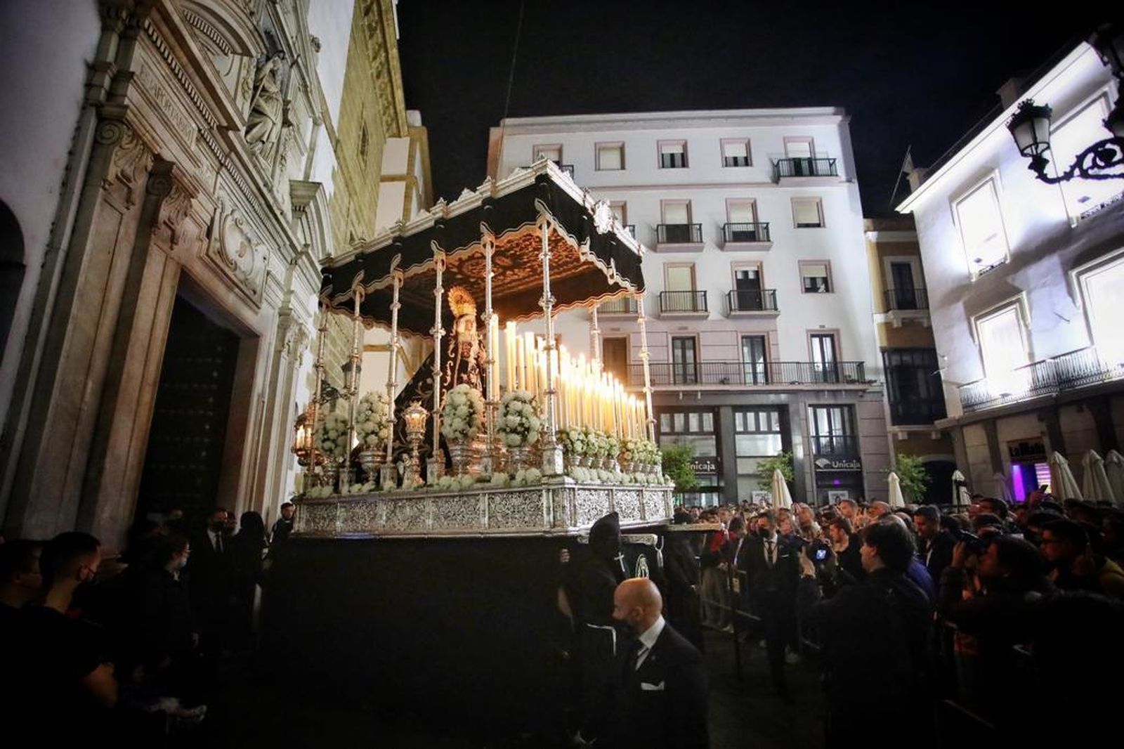 Las imágenes de la cofradía de Buena Muerte en la Semana Santa de Cádiz 2022