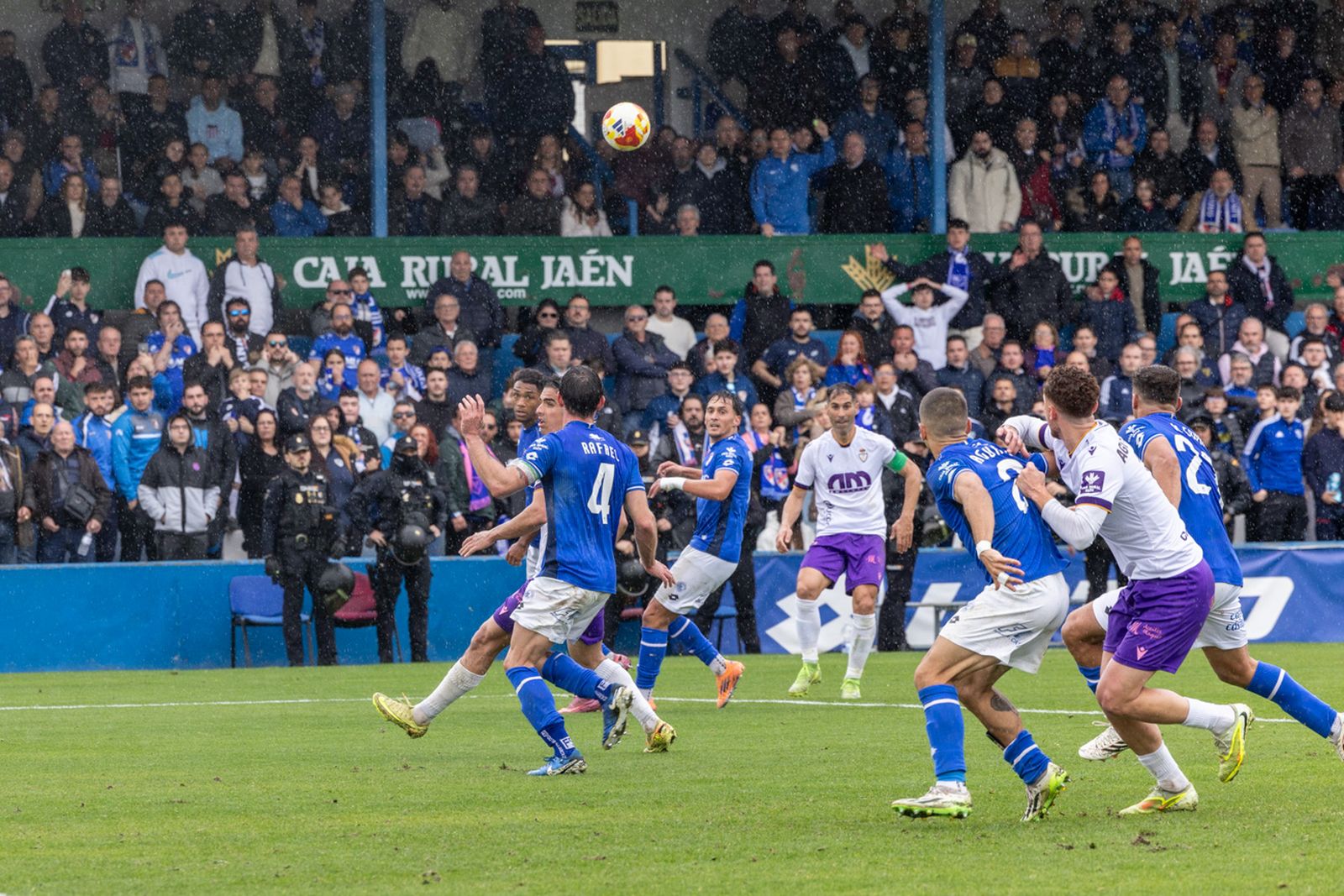 Las mejores imágenes del empate en el derbi entre Linares Deportivo y Real Jaén