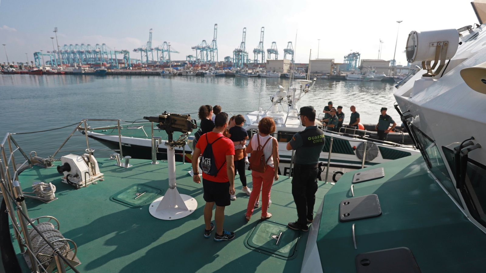 Exhibición de medios de la Guardia Civil en el Llano Amarillo