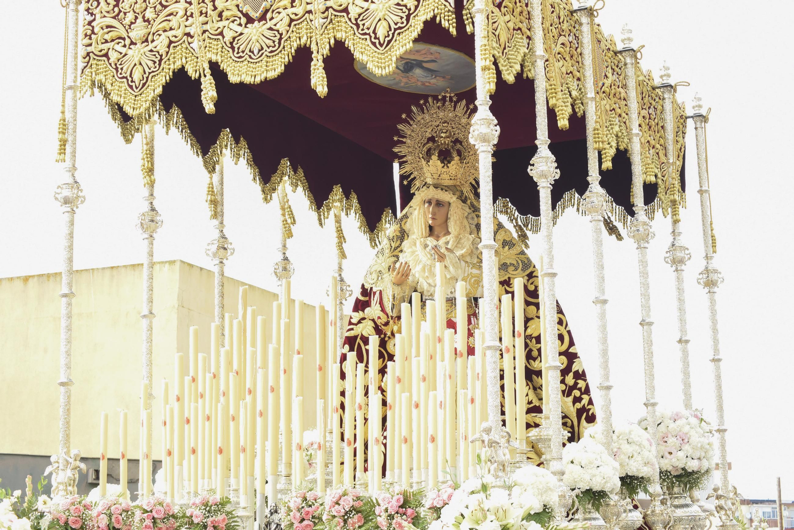 Las fotos de la procesión extraordinaria del Mayor Dolor por el 75 aniversario de su bendición