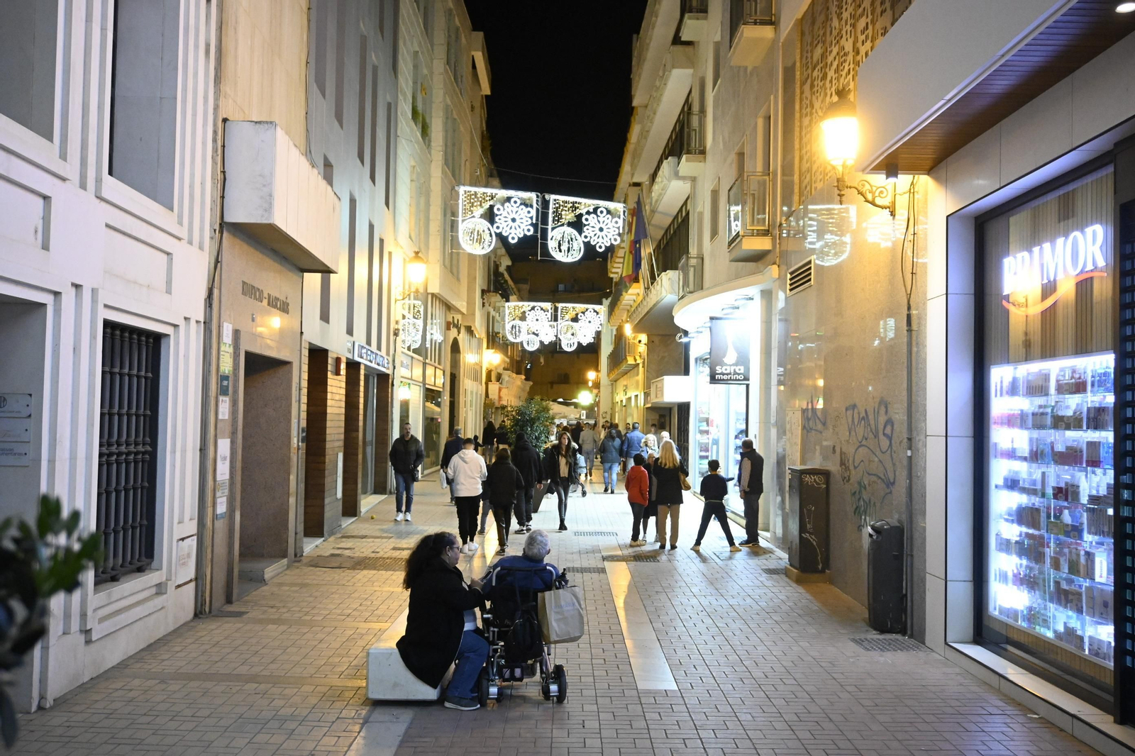 Imágenes del alumbrado navideño en las calles de Huelva