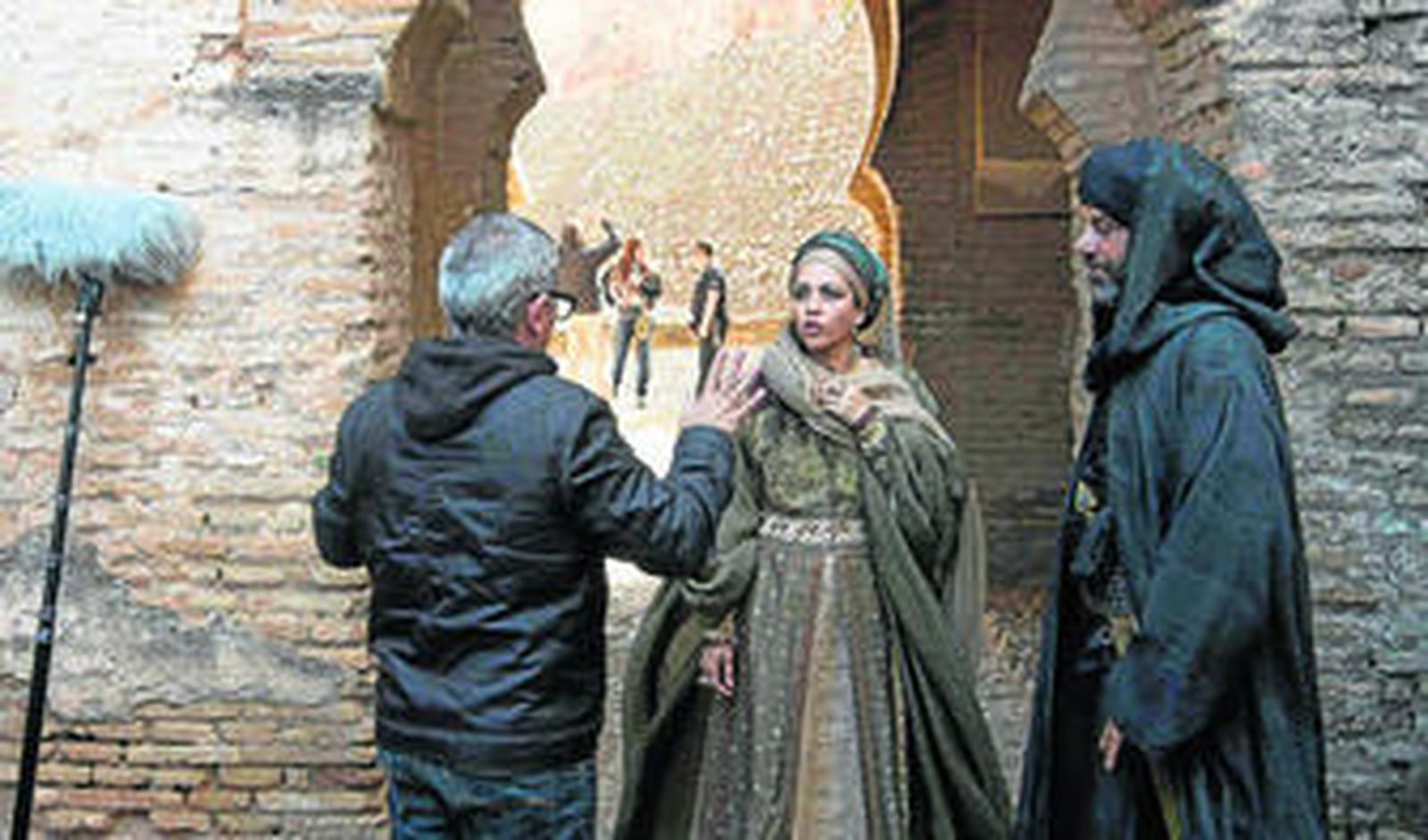Un momento del rodaje el mes pasado en la Alhambra.