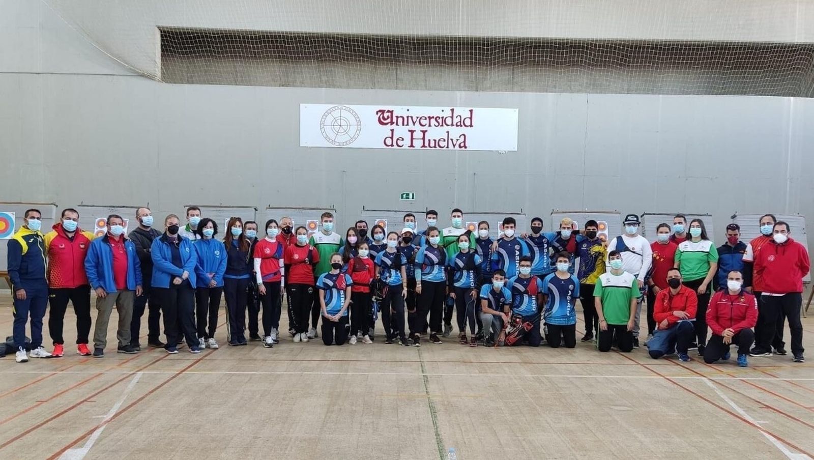 Participantes en la concentración llevada a cabo por la Federación en Huelva.