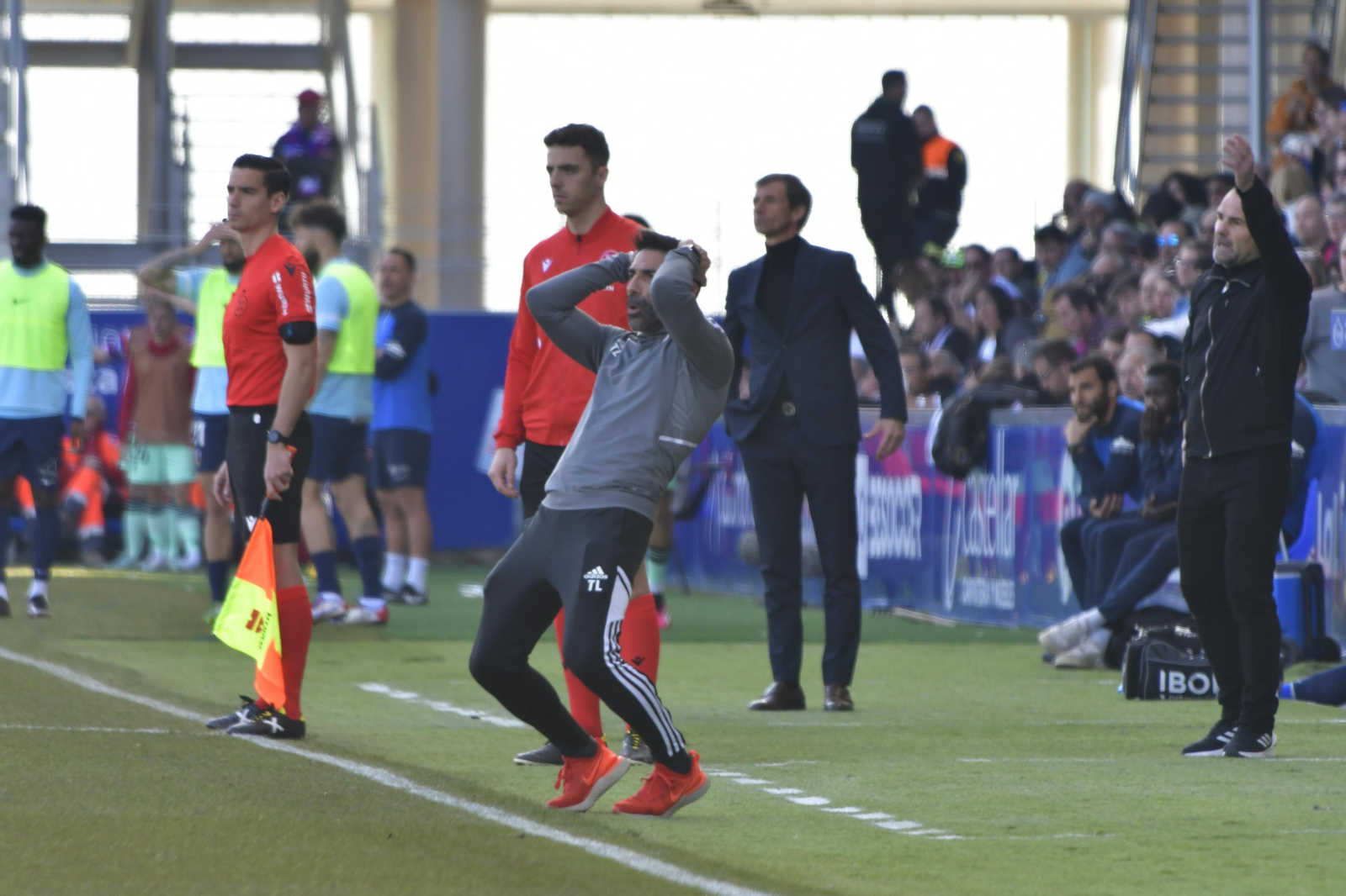 El Huesca-Granada CF, en imágenes