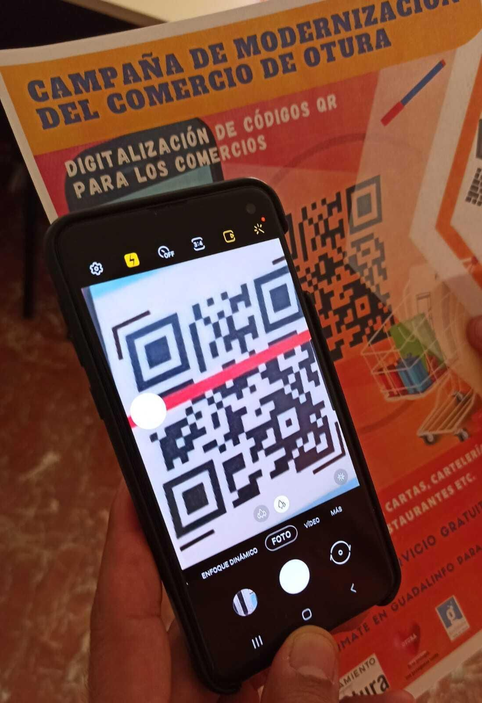 Campaña para la digitalización del comercio de Otura.
