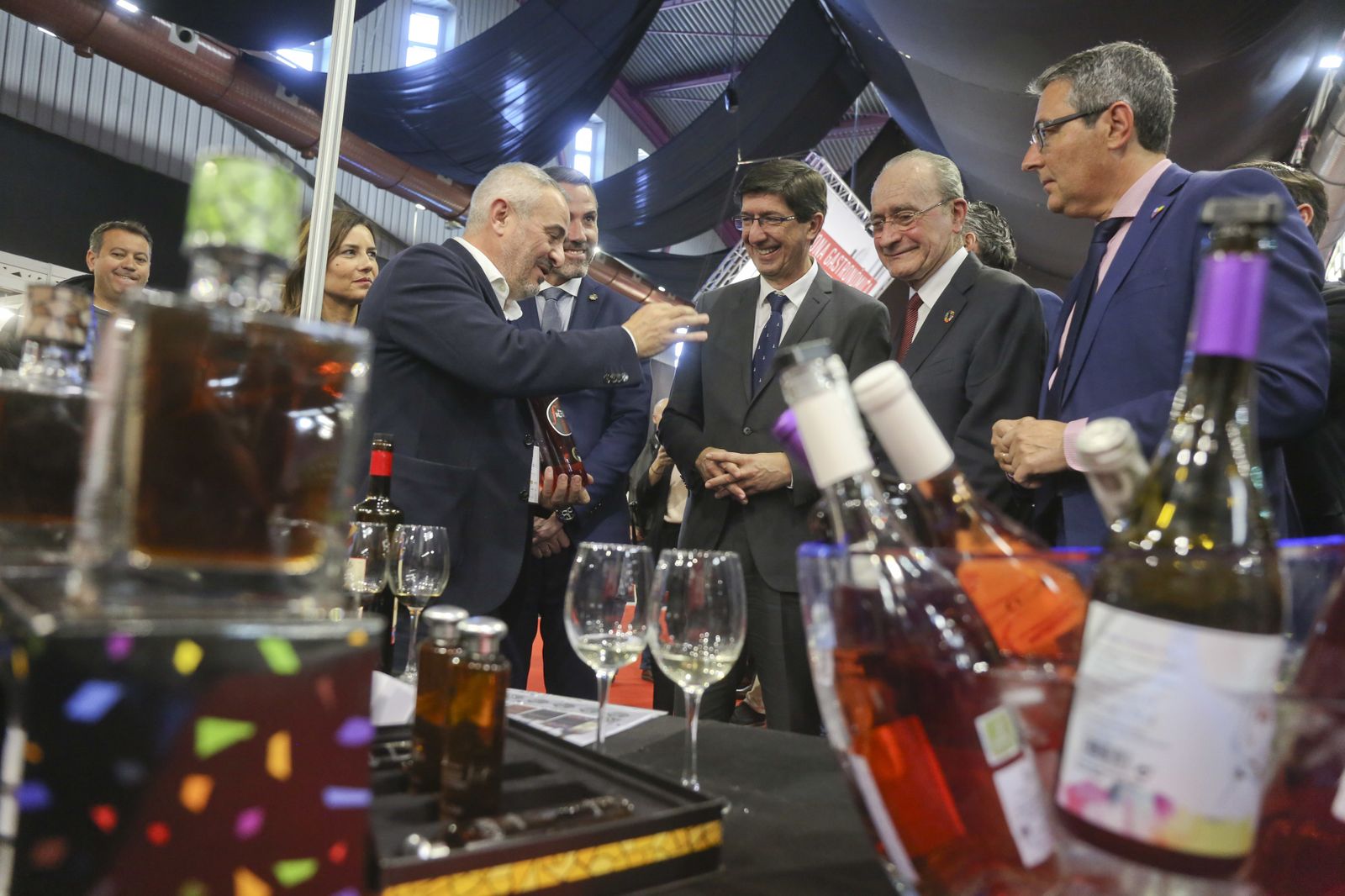 Juan Marín, Francisco de la Torre y Francisco Salado, ayer en el salón H&T
