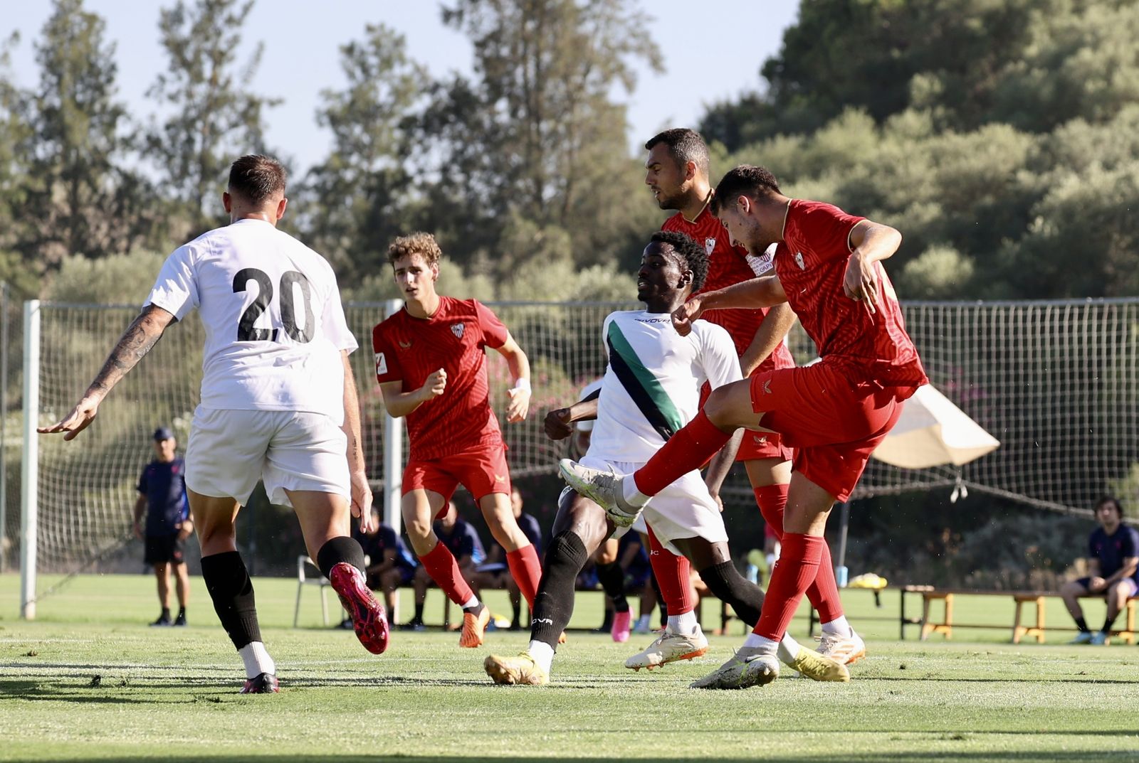 El amistoso entre el Sevilla FC y el Córdoba CF, en imágenes