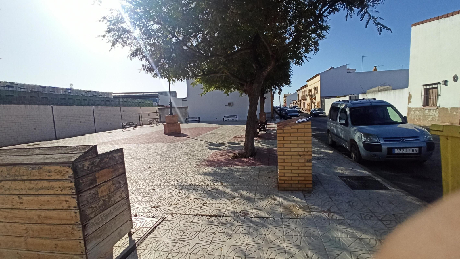 Plaza y calle Sonsonate.