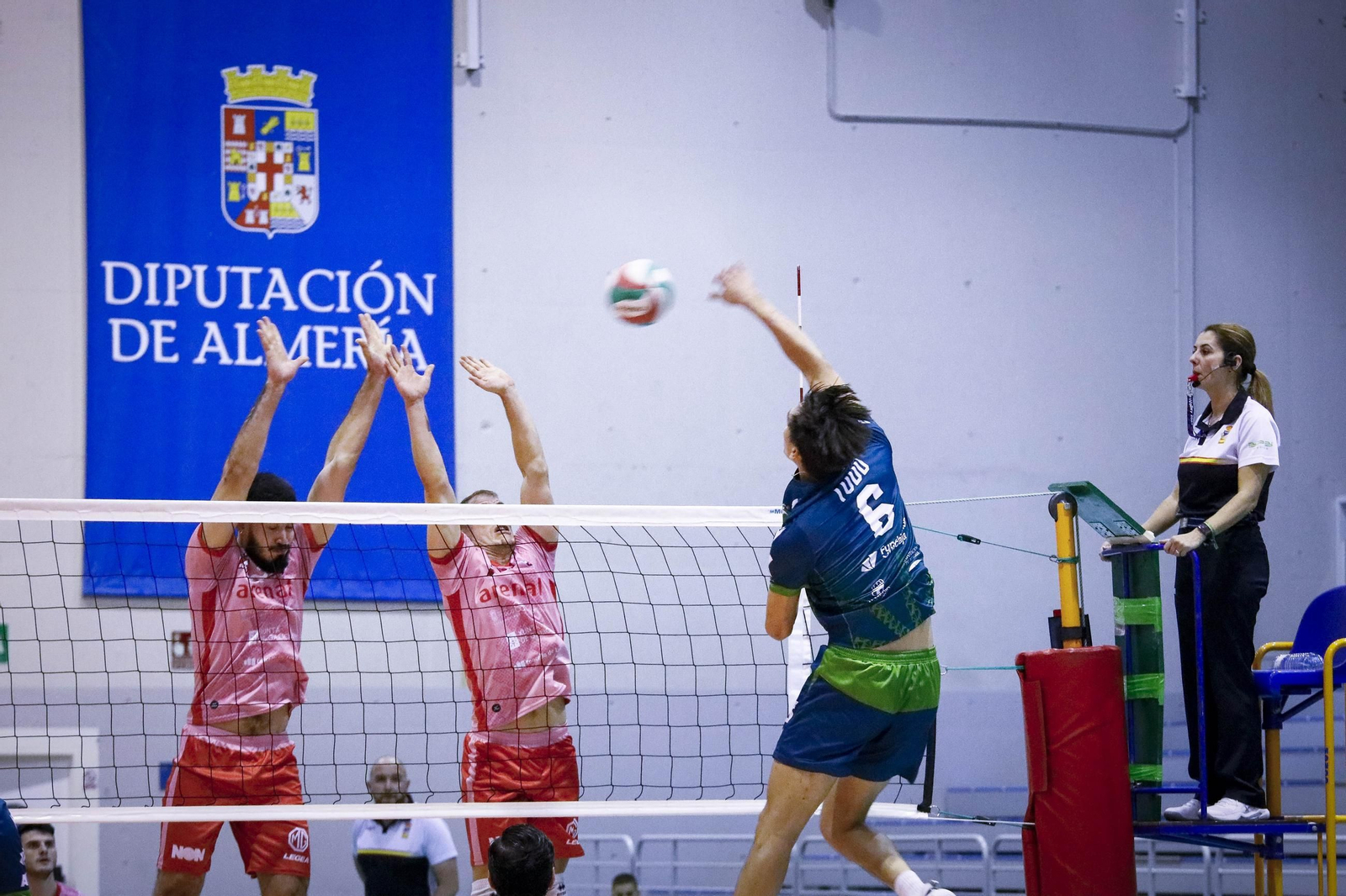 Unicaja Costa de Almería-Arenal Emeve de la Superliga, en imágenes