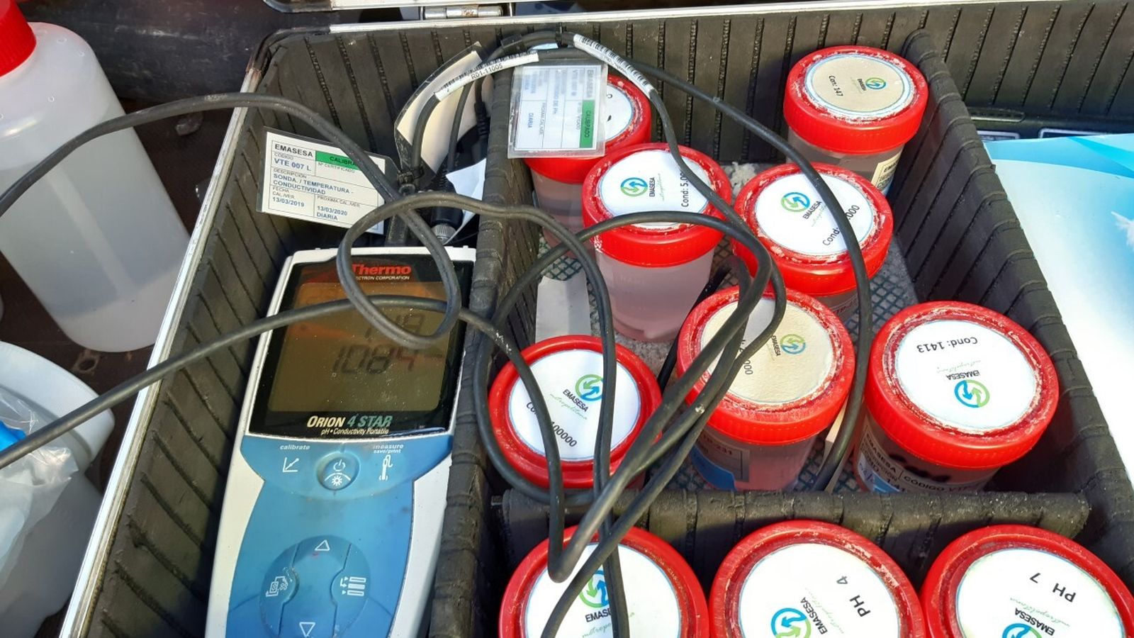 Las muestras de agua de Emasesa.