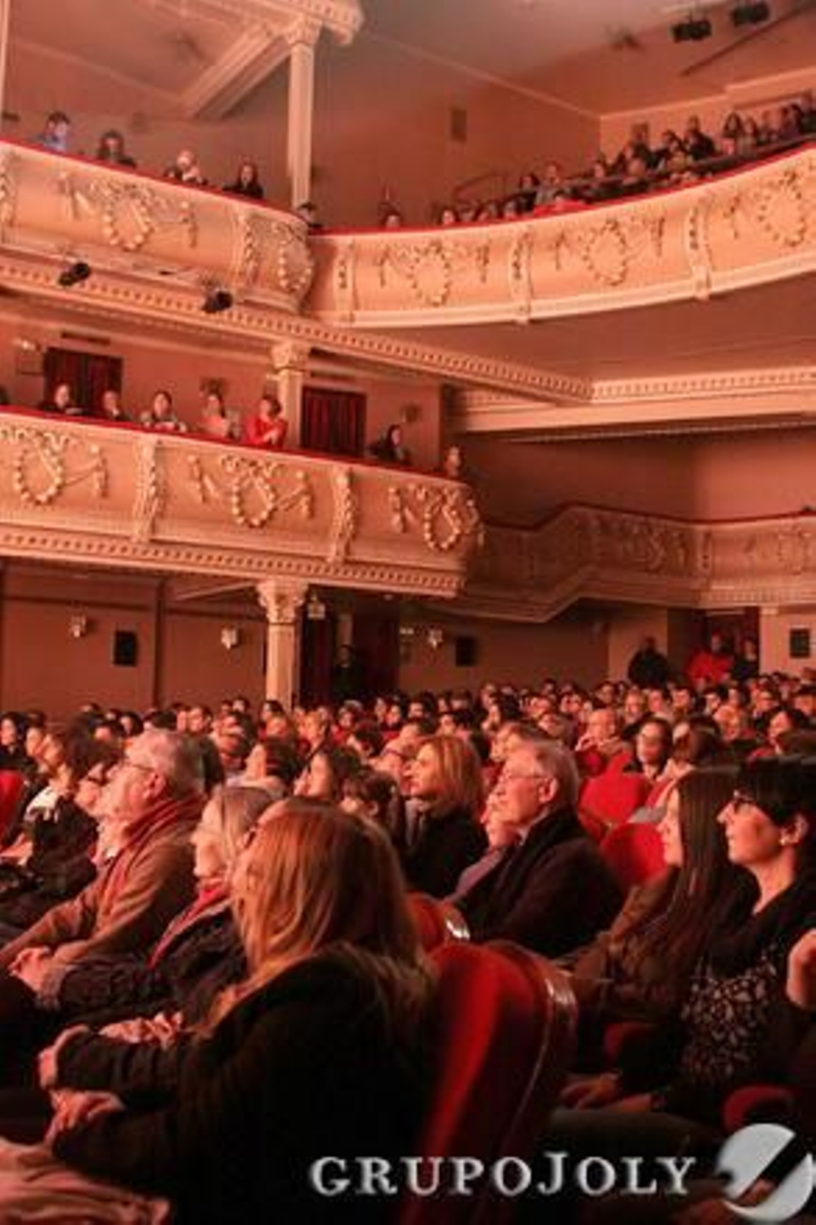 El público en el teatro.

Foto: Canterla