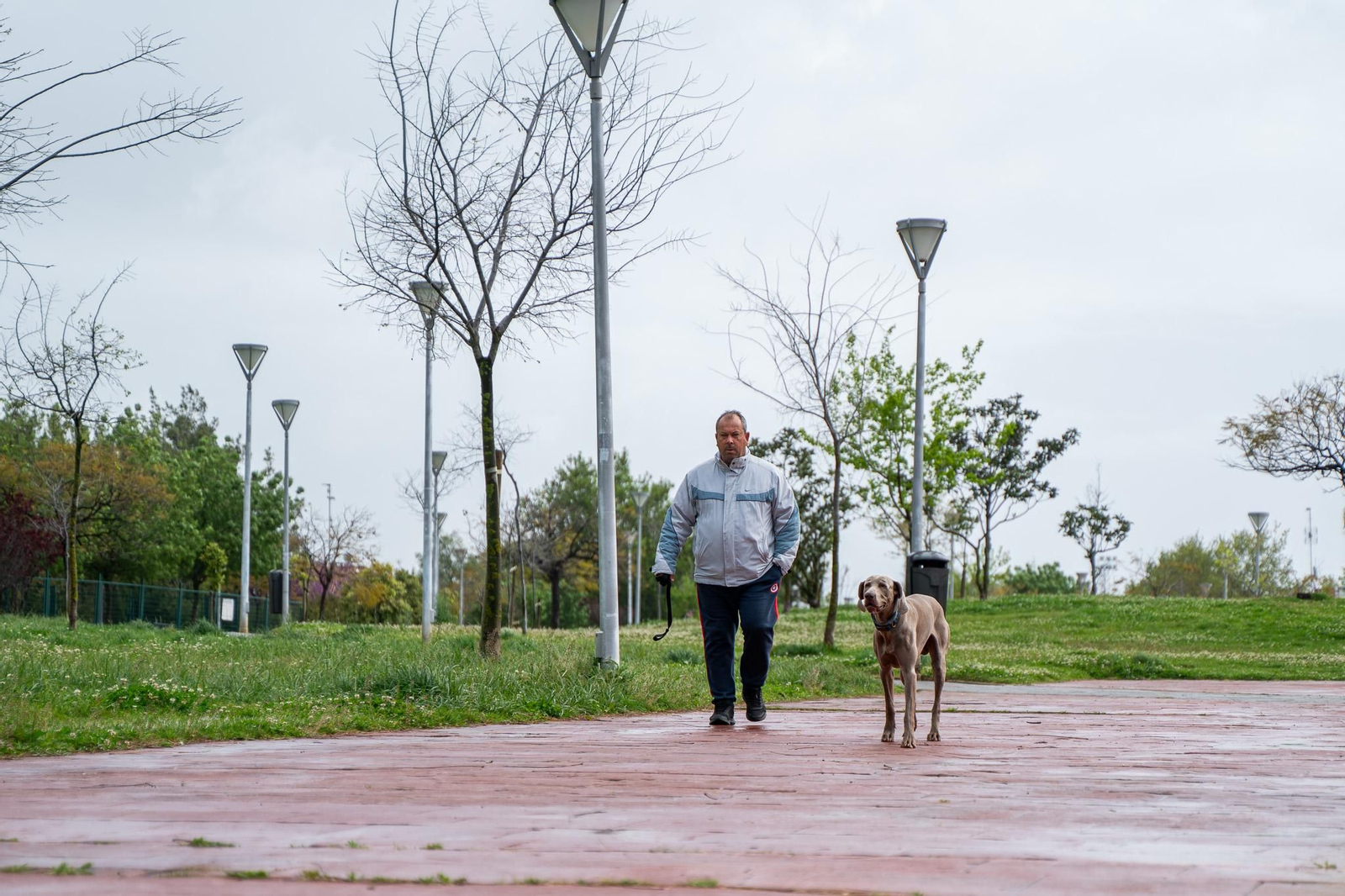 Imágenes del viernes 4 de abril en Huelva