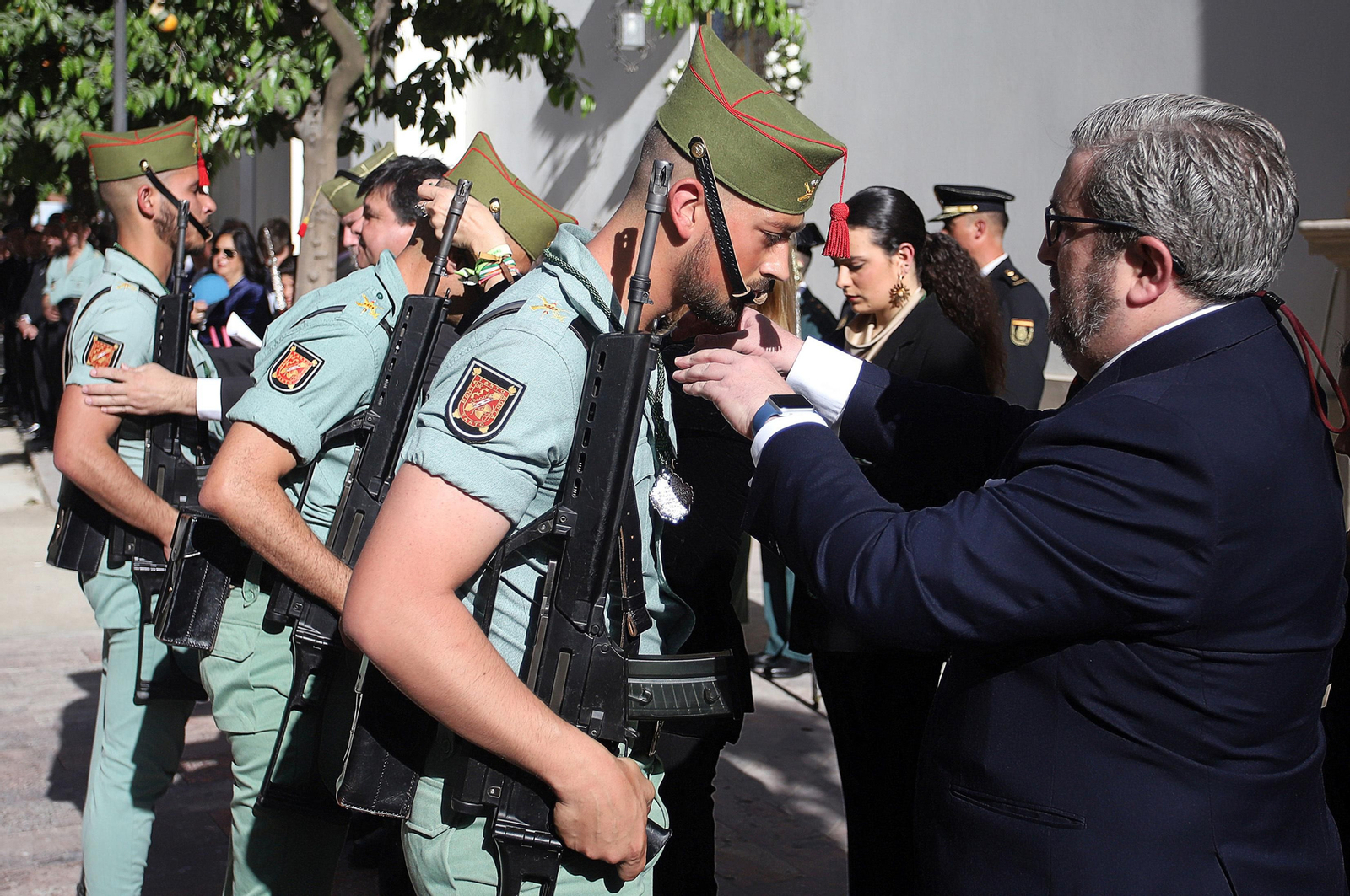 Sábado de Pasión: Imágenes de La Legión con el Cristo de la Vera+Cruz
