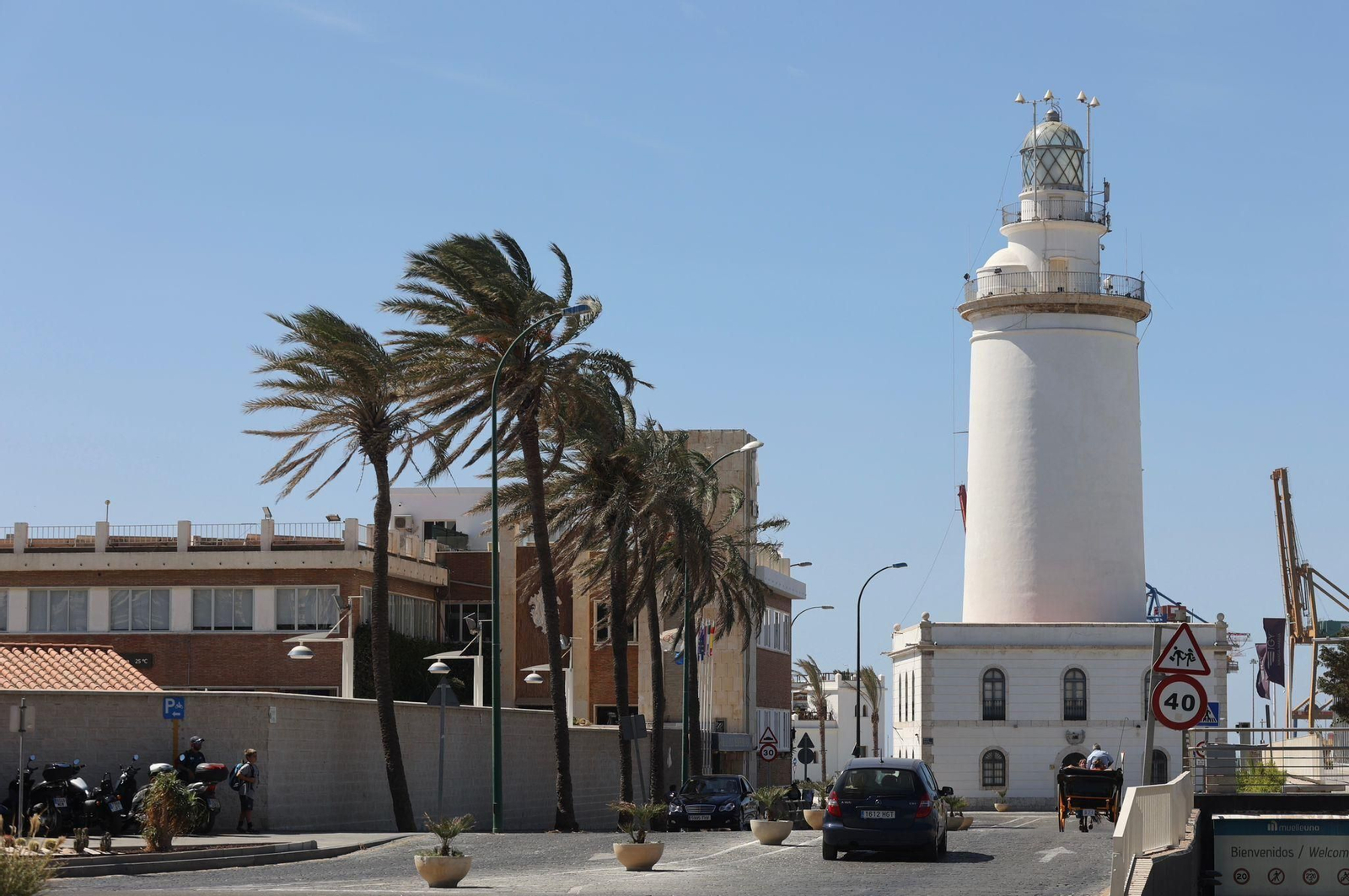 Las fotos del día de fuertes vientos en las playas de Málaga