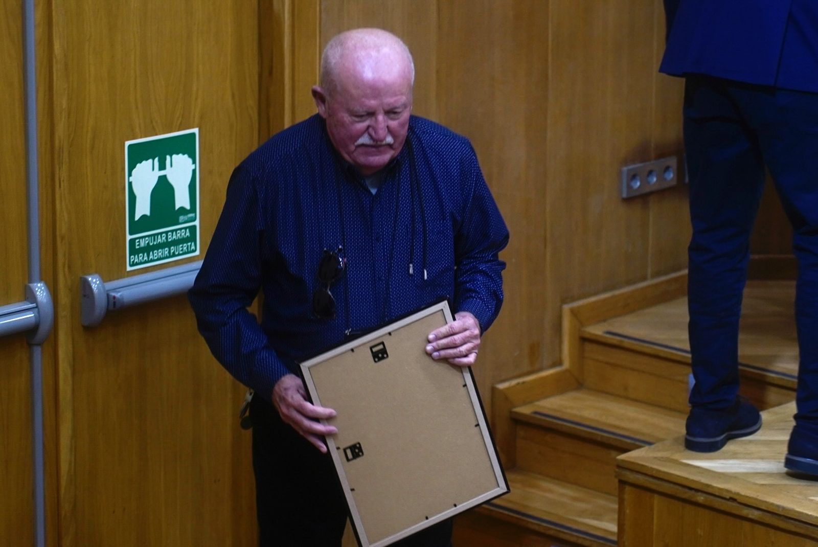 Fotos de la entrega del reconocimiento a Asier Unciti