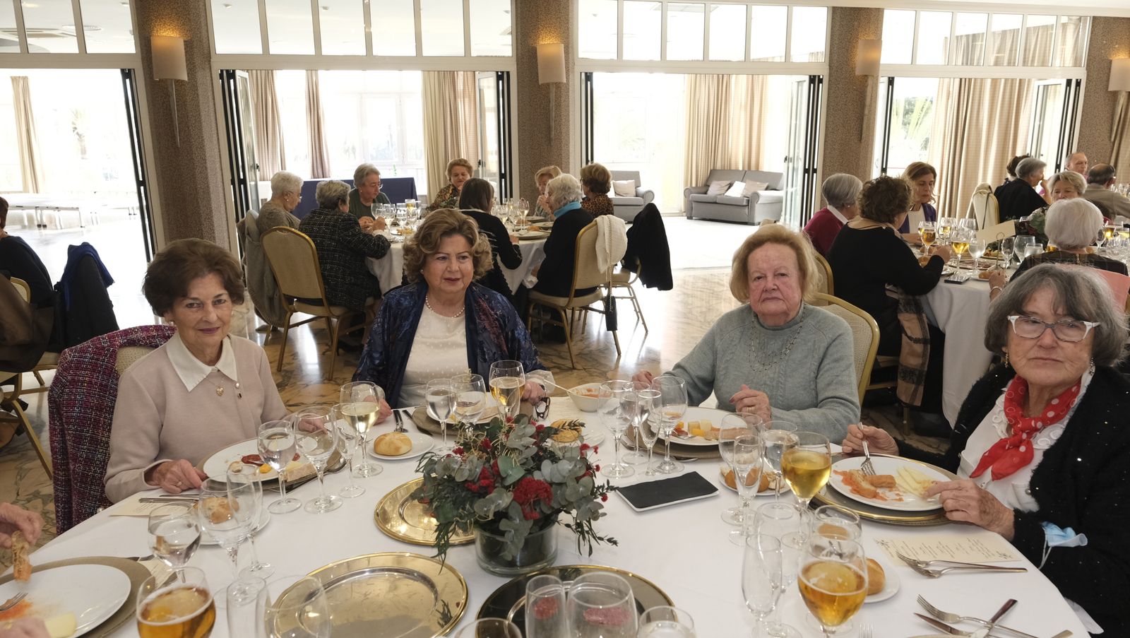 Imágenes del encuentro anual de los docentes jubilados almerienses, ADOJAL