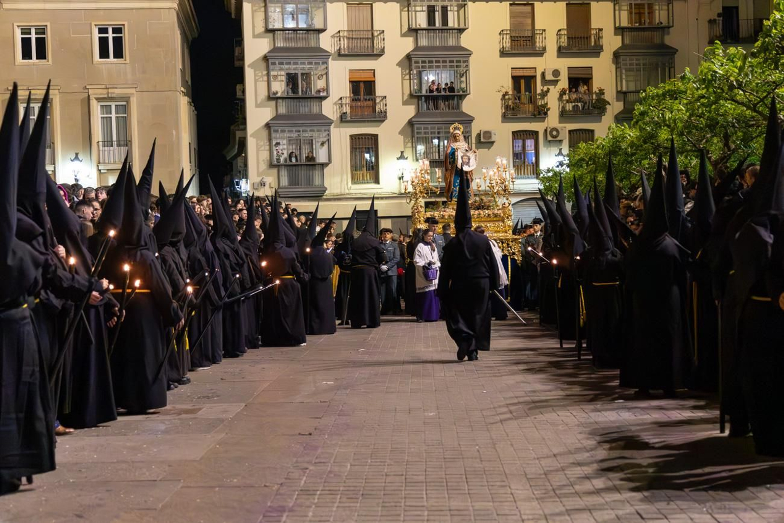 Los jiennenses acuden un año más al encuentro de Nuestro Padre Jesús