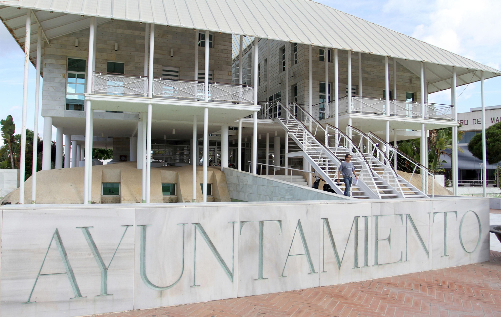 Fachada del Ayuntamiento de Punta Umbría.