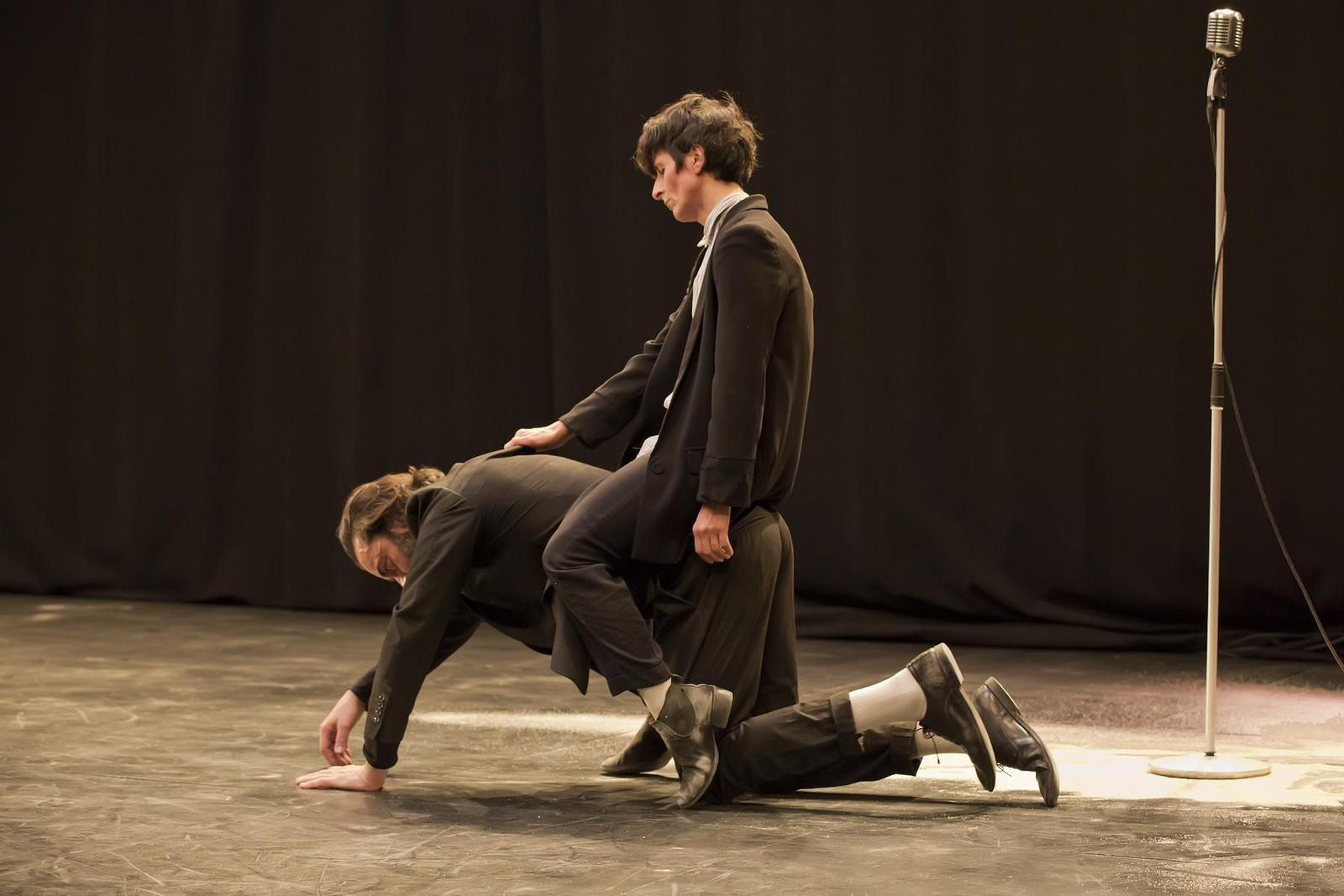 Teresa Navarrete y Miguel Marín en el estreno de 'Wanted', en el Teatro Central.