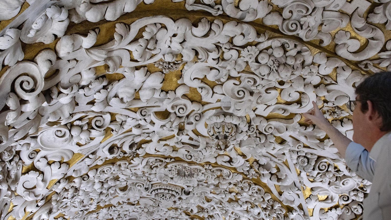 La fantástica decoración de yeserías de Santa María la Blanca.