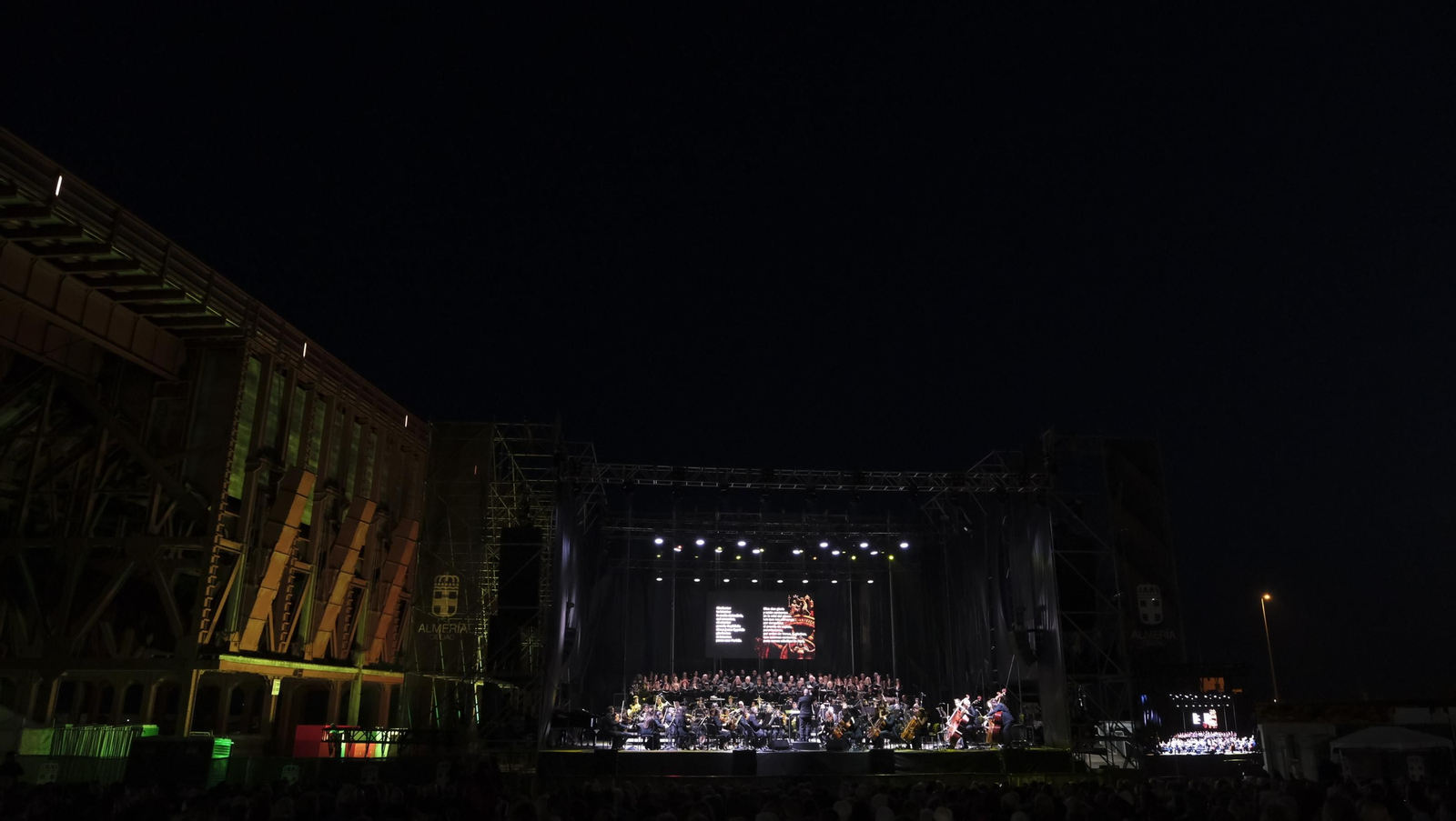 Imágenes de la Noche en Blanco, en Almería
