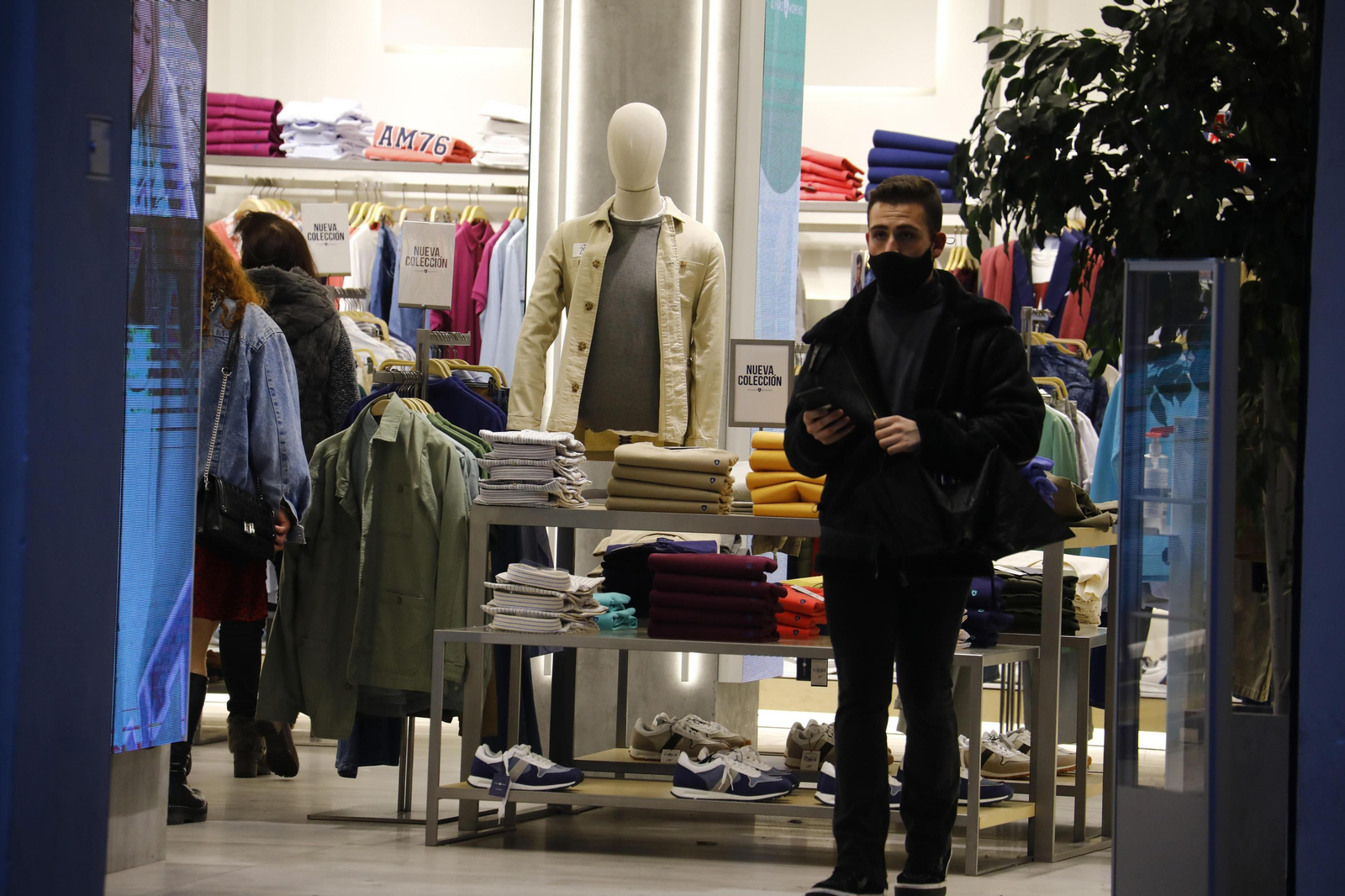 Fotografías: Tarde de bares y compras dos meses después en Córdoba