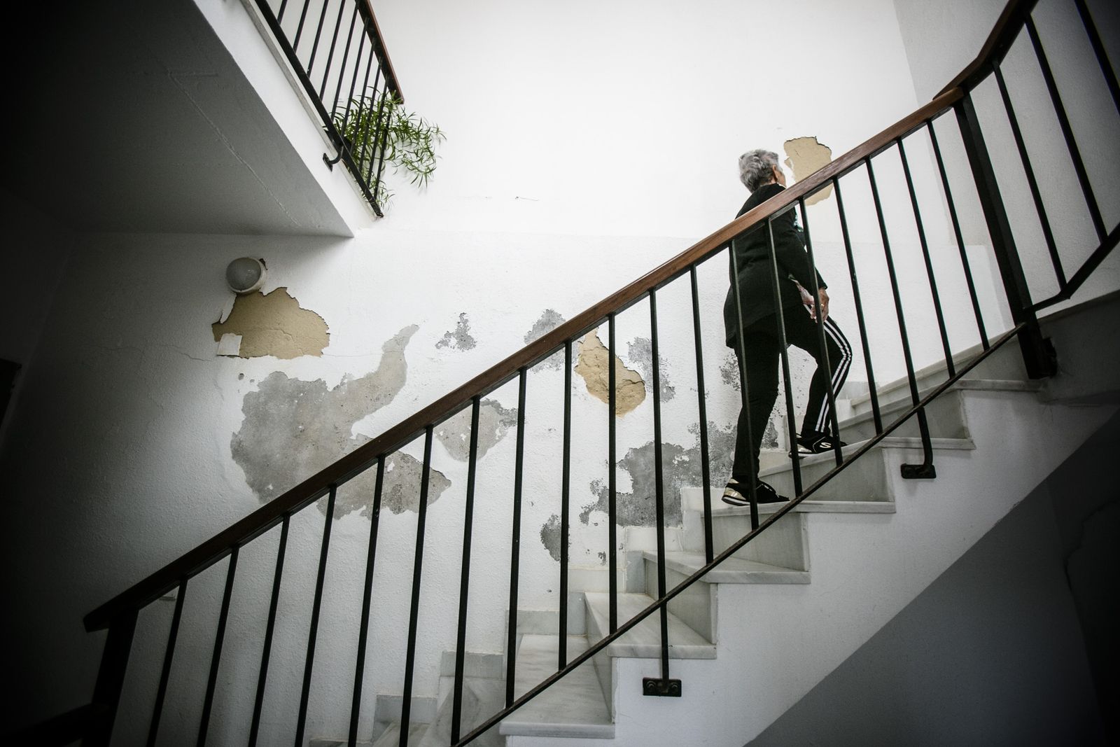 Imágenes del estado de la finca Santa María 17-19 en el Barrio de Santa María.