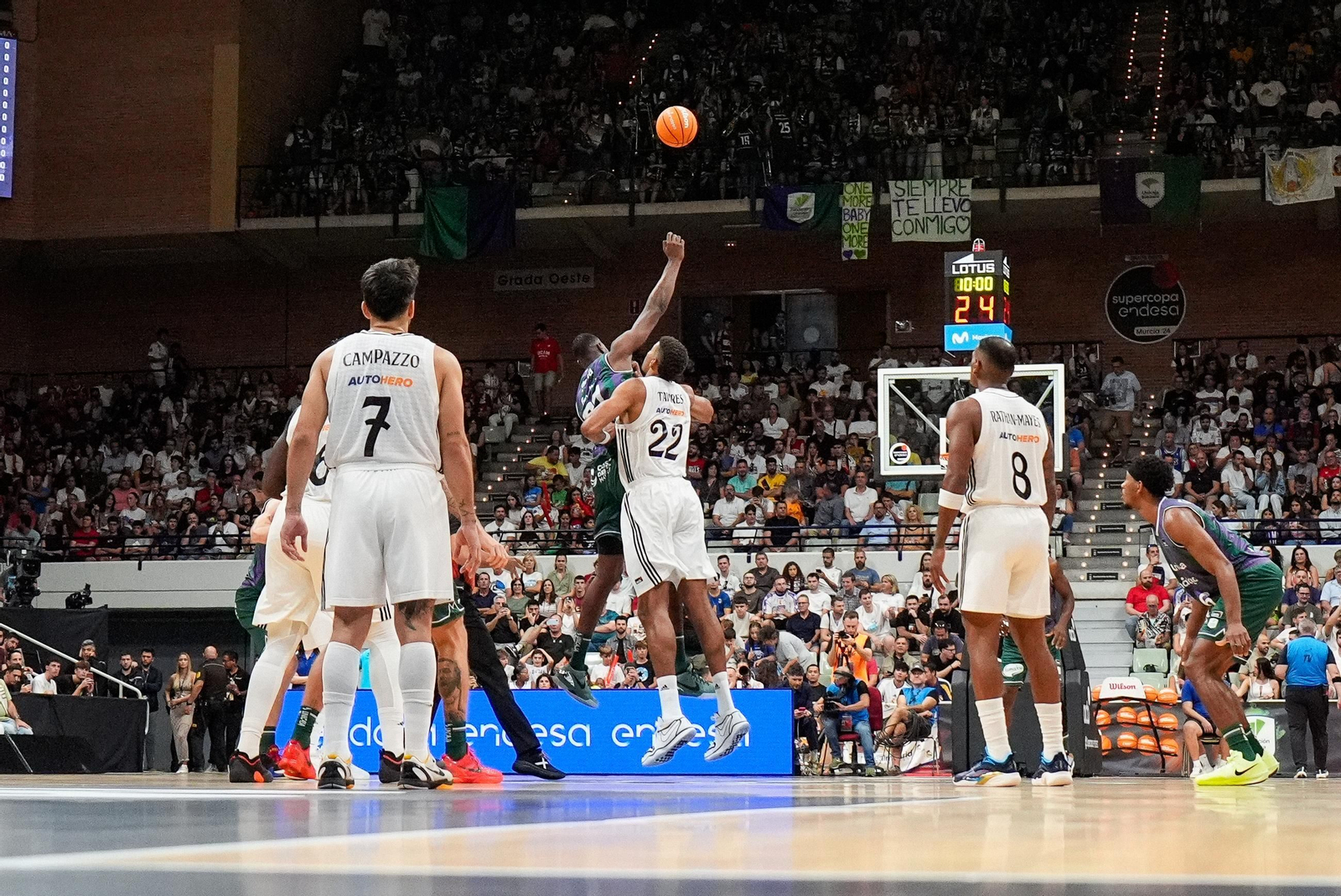 El Real Madrid - Unicaja, final de la Supercopa, en fotos