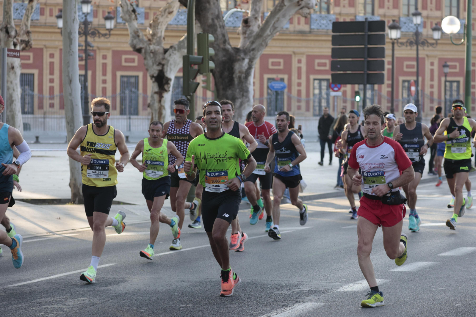Las imágenes de la Maratón de Sevilla 2022 (8)