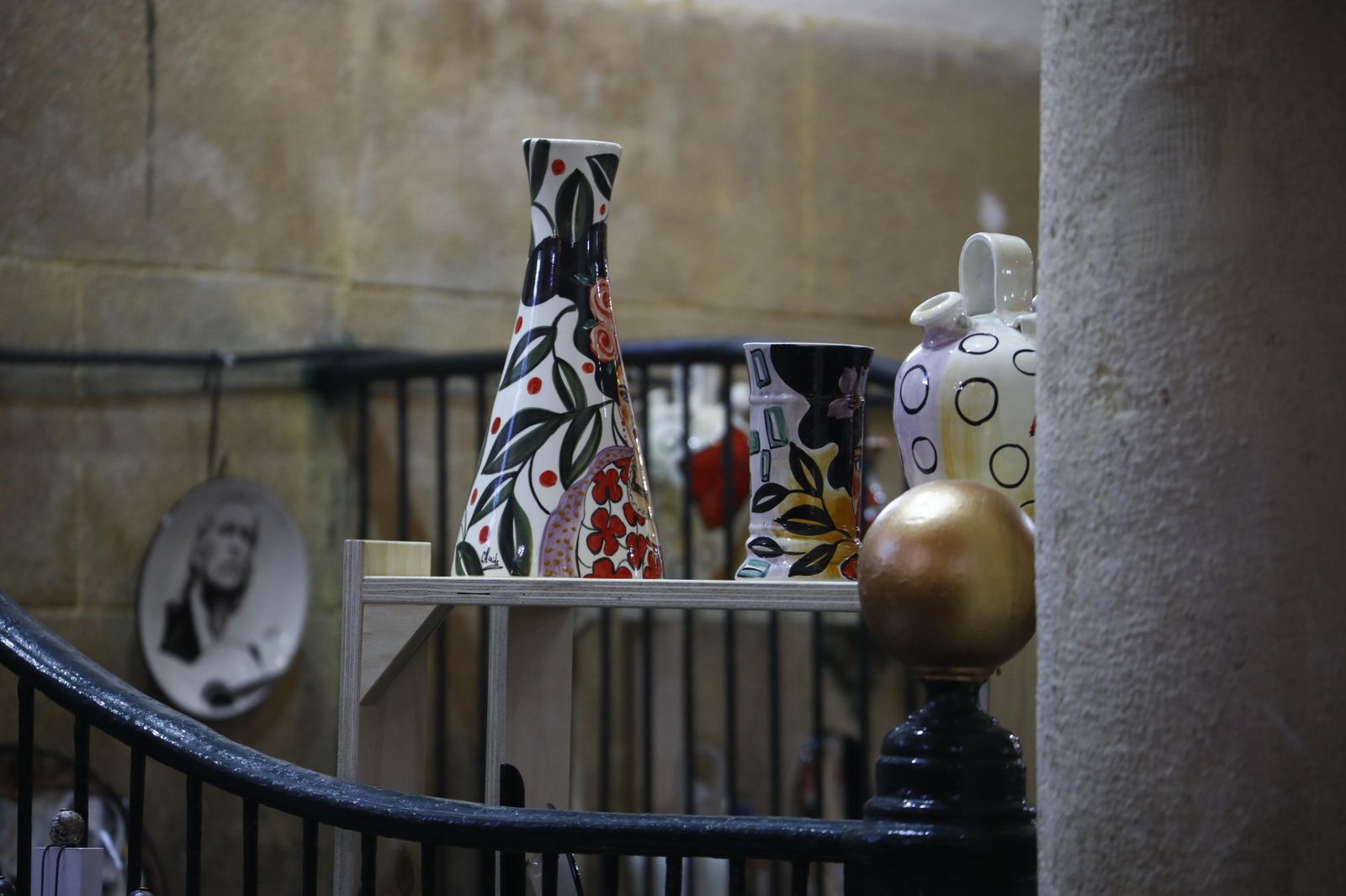 Algunas piezas de la exposición que se vieron en Caballerizas Reales.