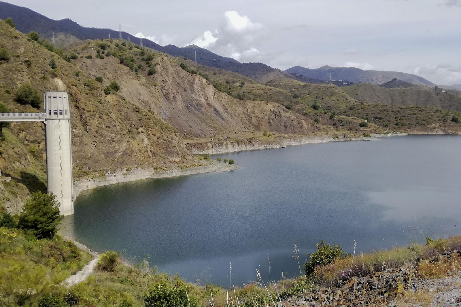 Estado del embalse del Limonero, en una imagen reciente.