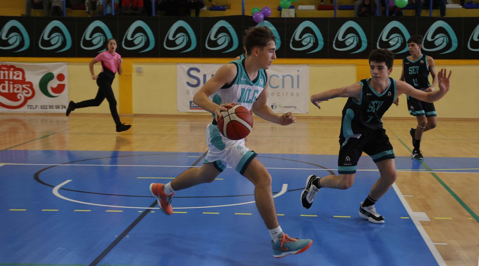 Las fotos de la tercera y última jornada del Campeonato de Andalucía infantil masculino de baloncesto, en La Línea