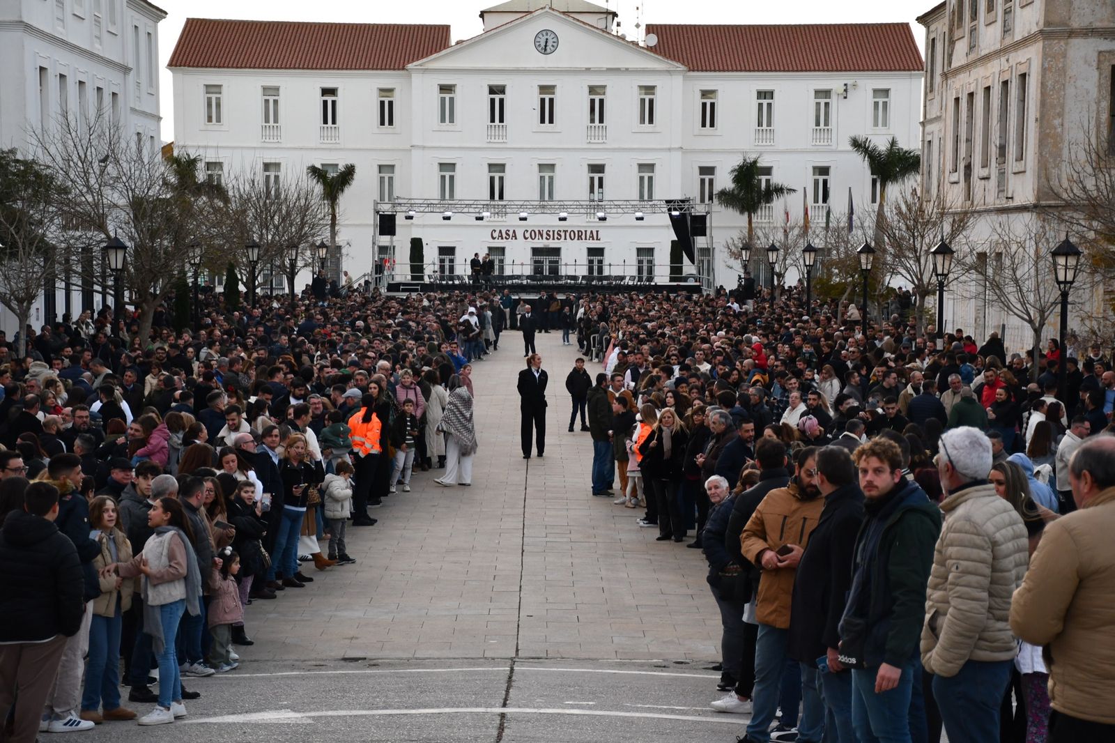 Un concierto de marchas procesionales llena Plaza de las Constituciones de San Roque