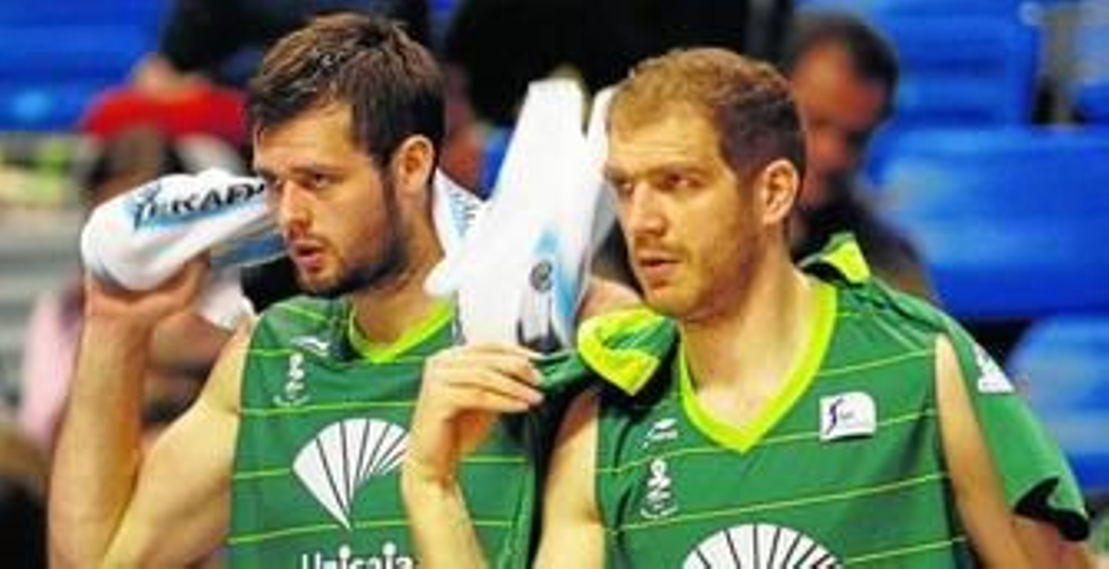 Freeland y Zoric, en el banco durante un partido de esta temporada.