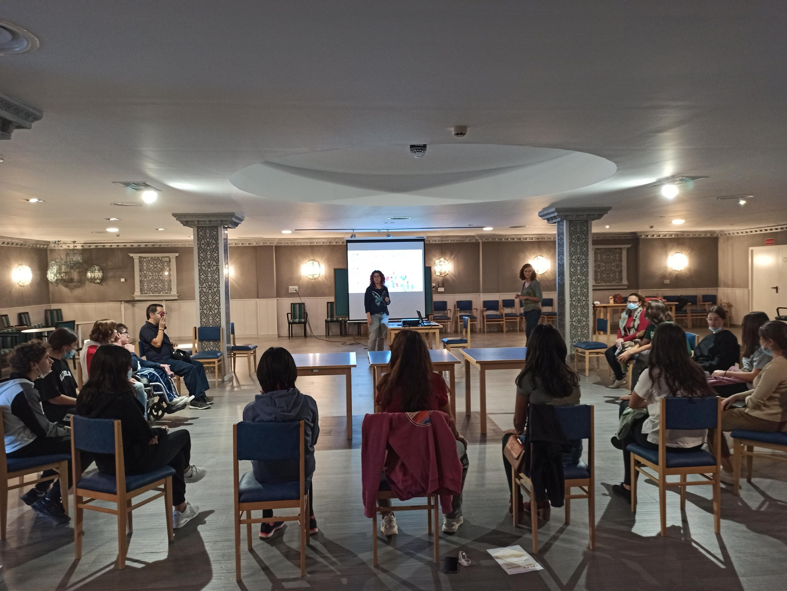 Una de las charlas impartida a los jóvenes de Huétor Tájar.