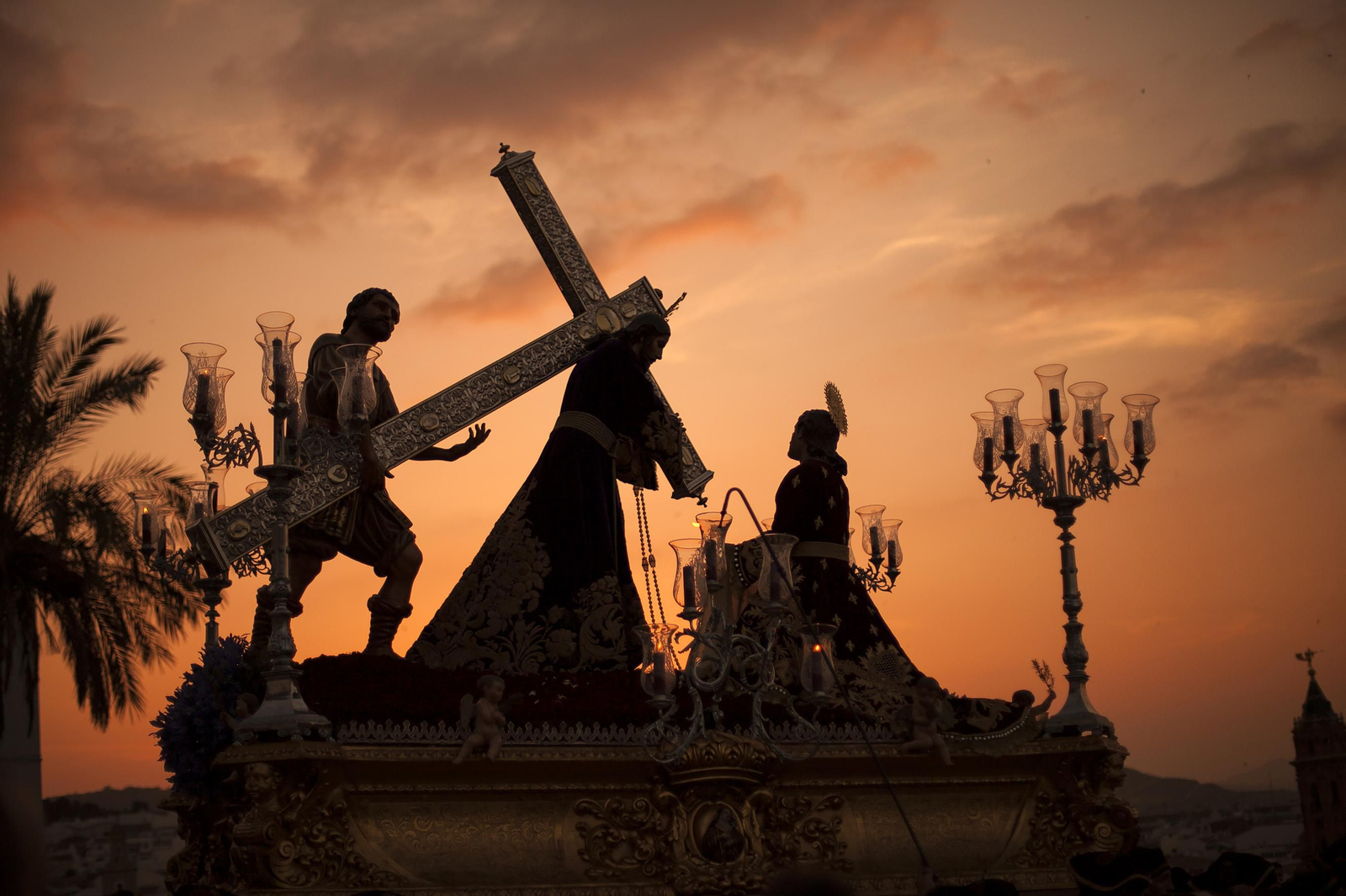Socorro a su paso por las murallas de Antequera