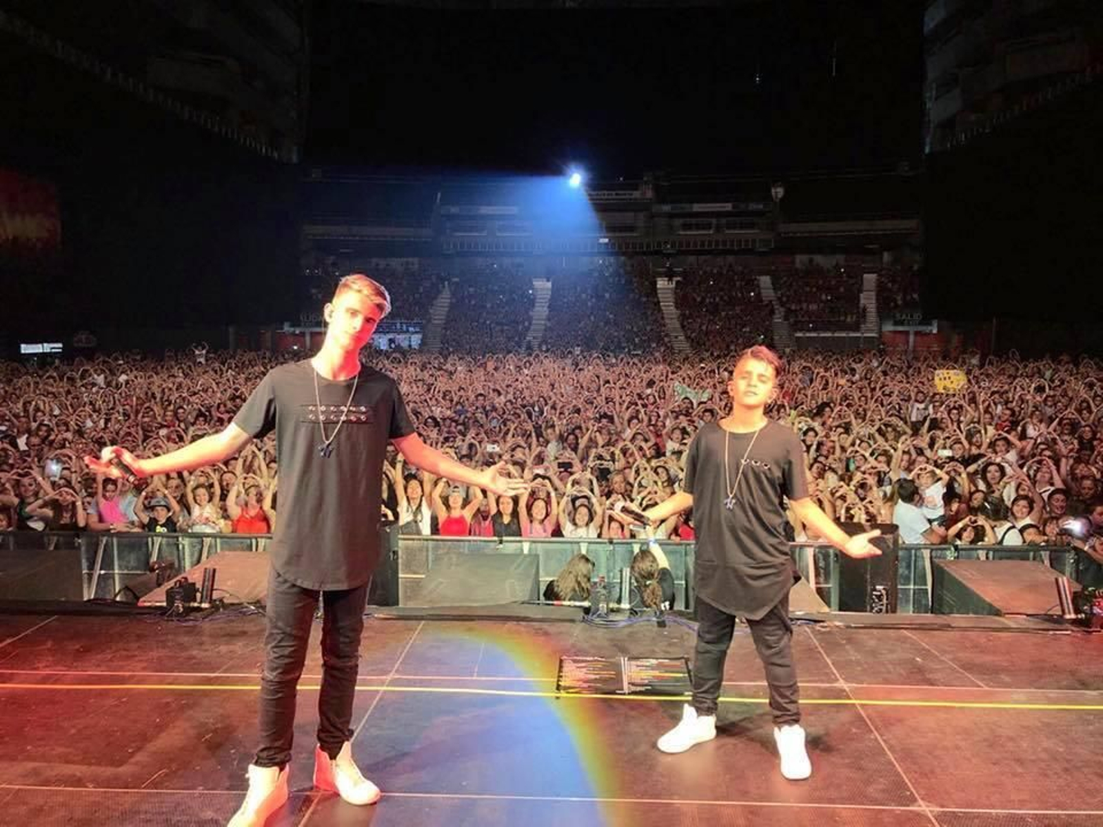 Adexe Y Nau, uno de los grupos que actuará, en su concierto en el Wizink Center.