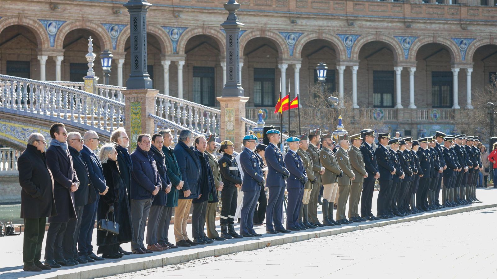 Las imágenes de la celebración del día de San Antón por la Policía Nacional en la plaza de España