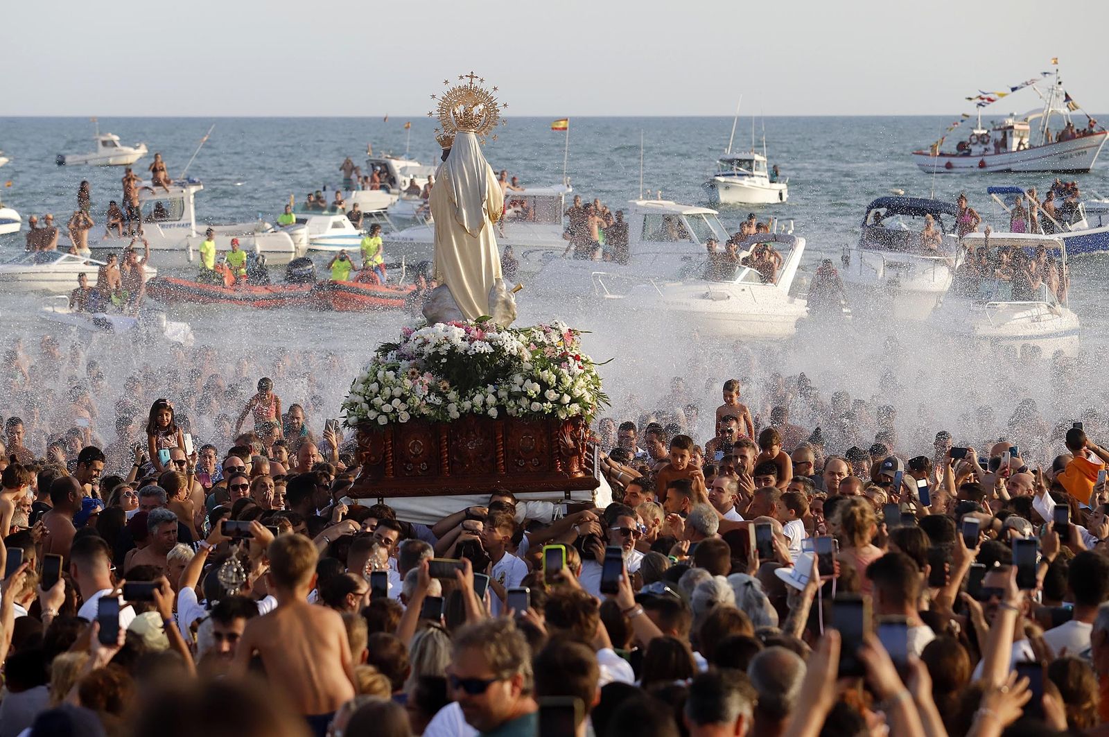 Imágenes de la procesión de la Virgen del Carmen en Punta Umbría