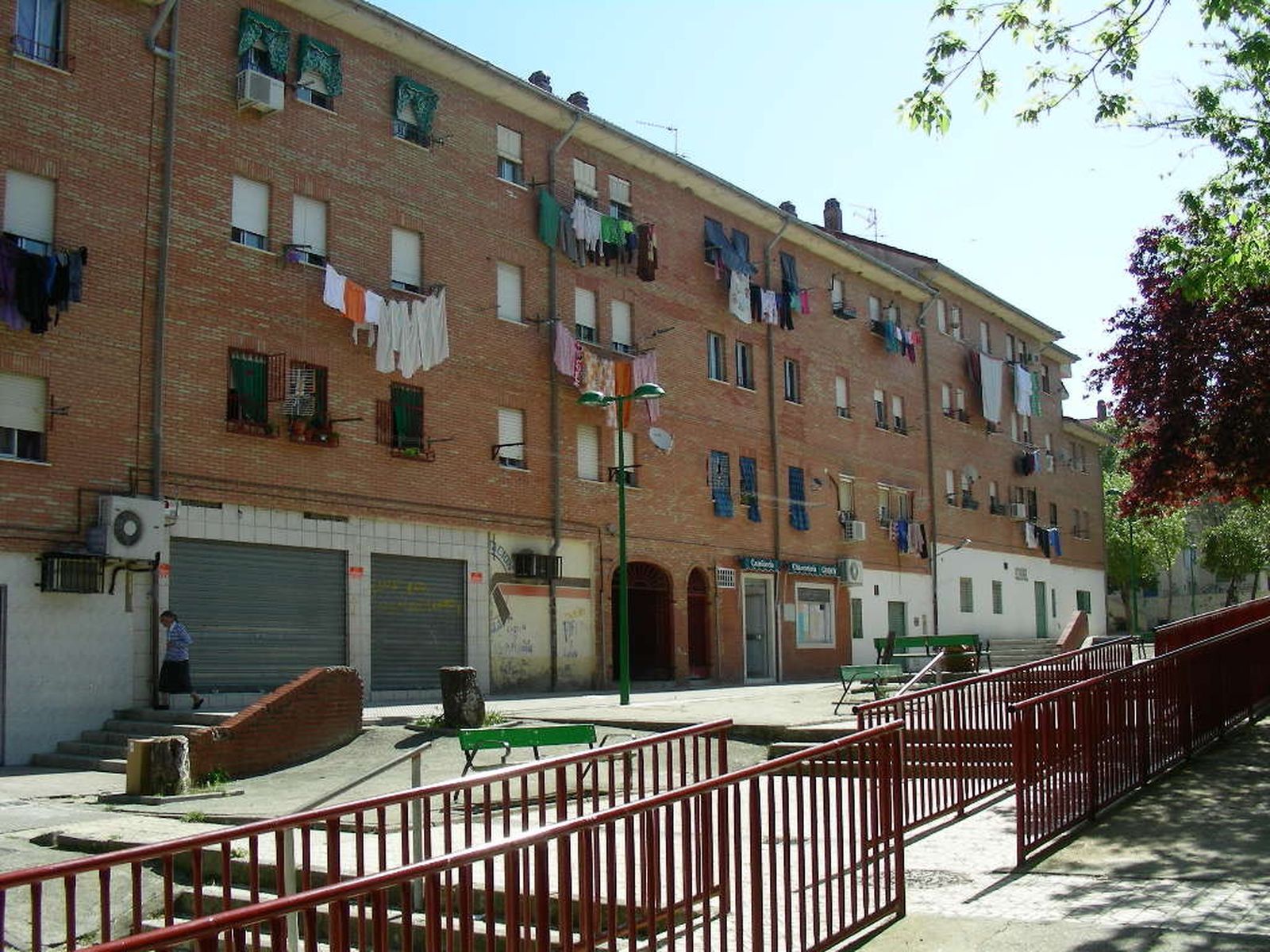 Bloque de viviendas en el barrio del Guadalquivir.