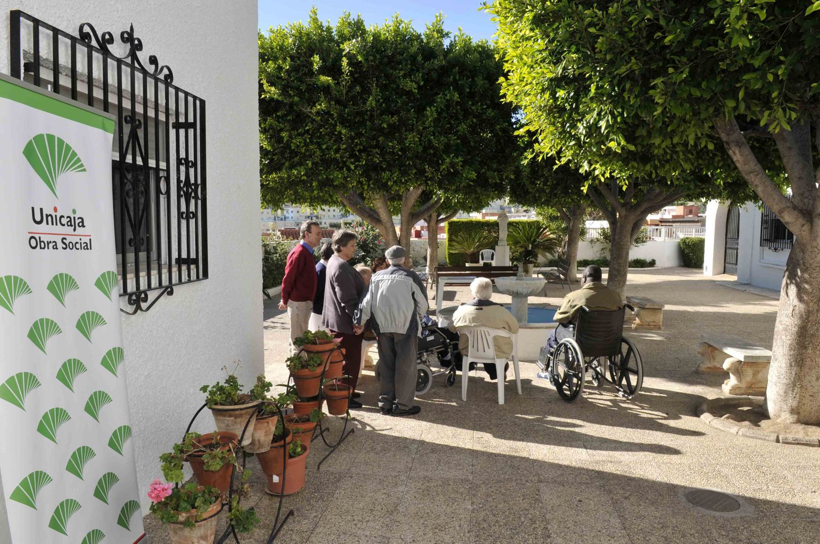 El patio central de la Casa de Nazaret está presidido por una imagen de la Inmaculada tallada en mármol.