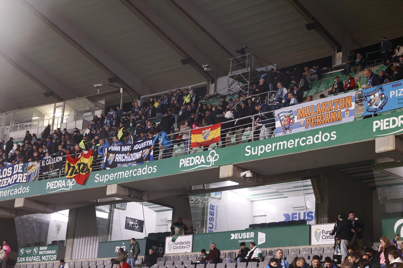 La afición del Málaga CF en la previa del Córdoba-Málaga